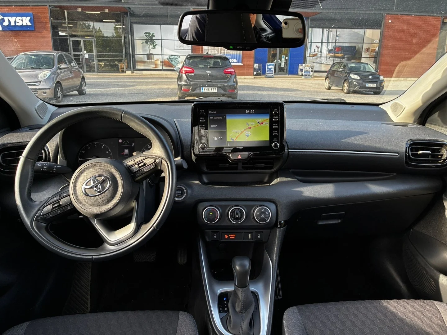 Car Image - FteaLZgK8xliRPwL2pD9y