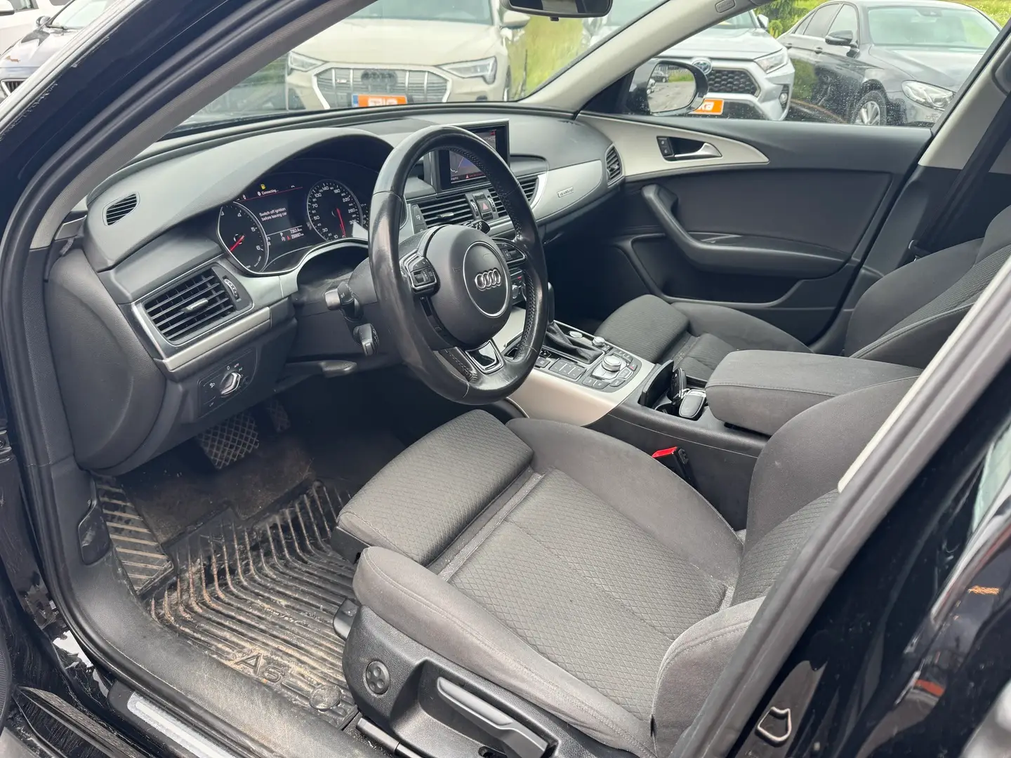 Car Image - qdfTt4GyqlgaluKW6XfmM