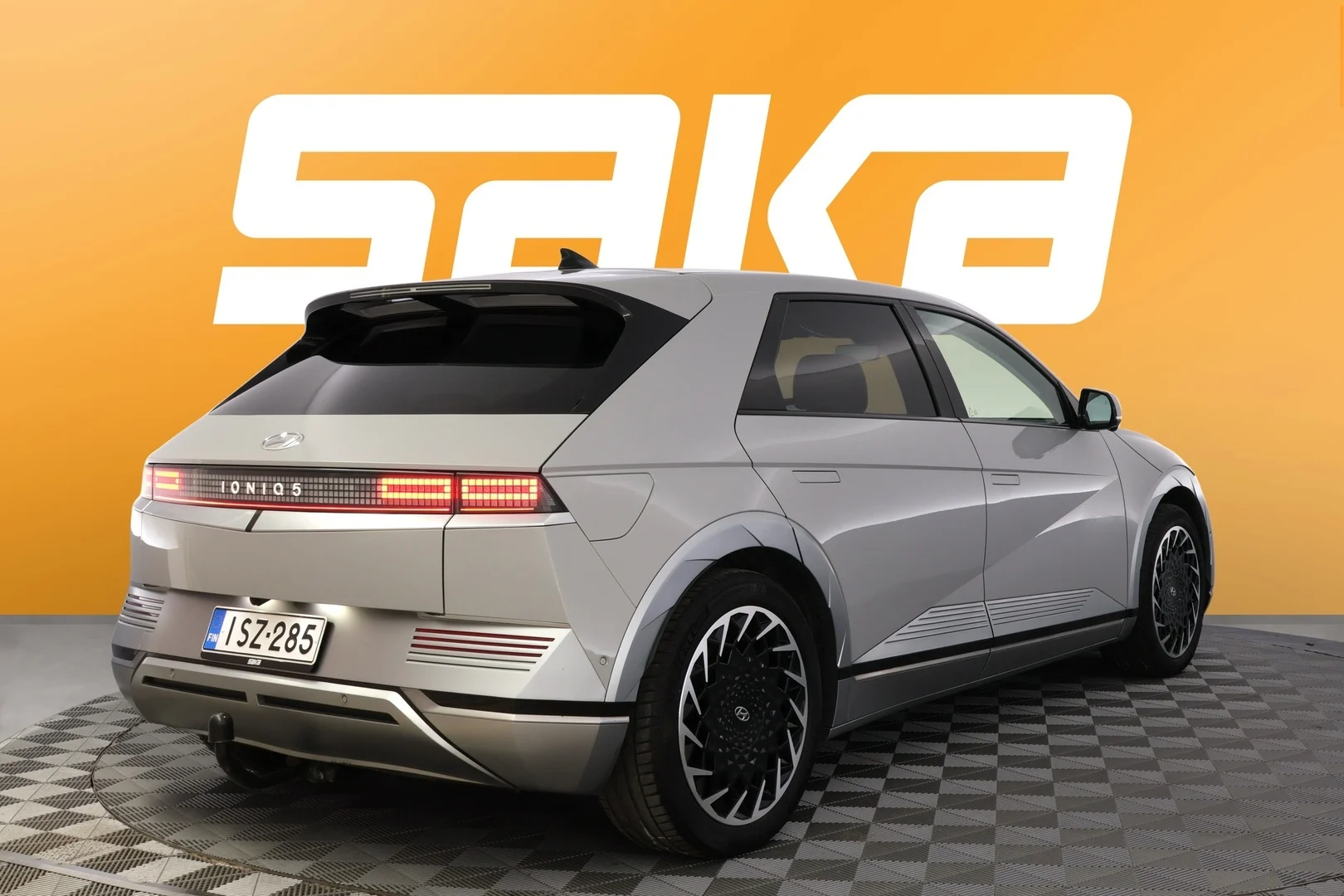 Car Image - 5leXTOqvLWkkbVH1WR5J9e