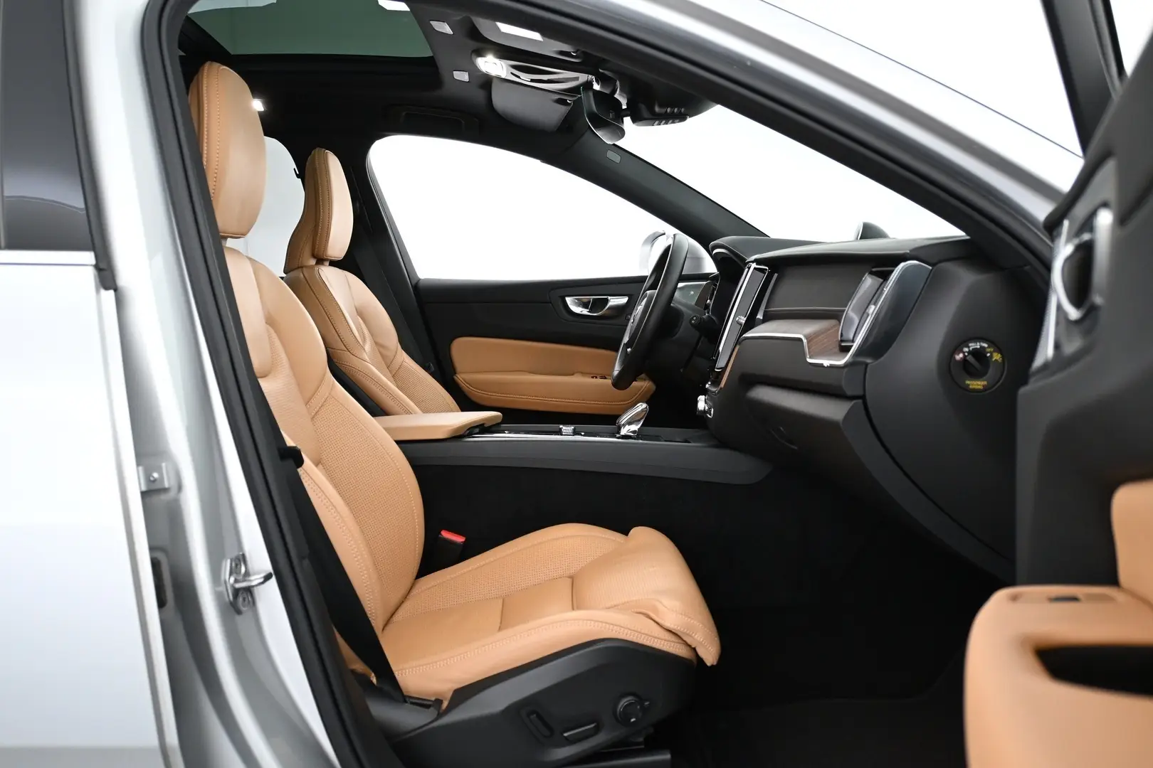 Car Image - 5M6PURsutSWbg7KwL09jTa