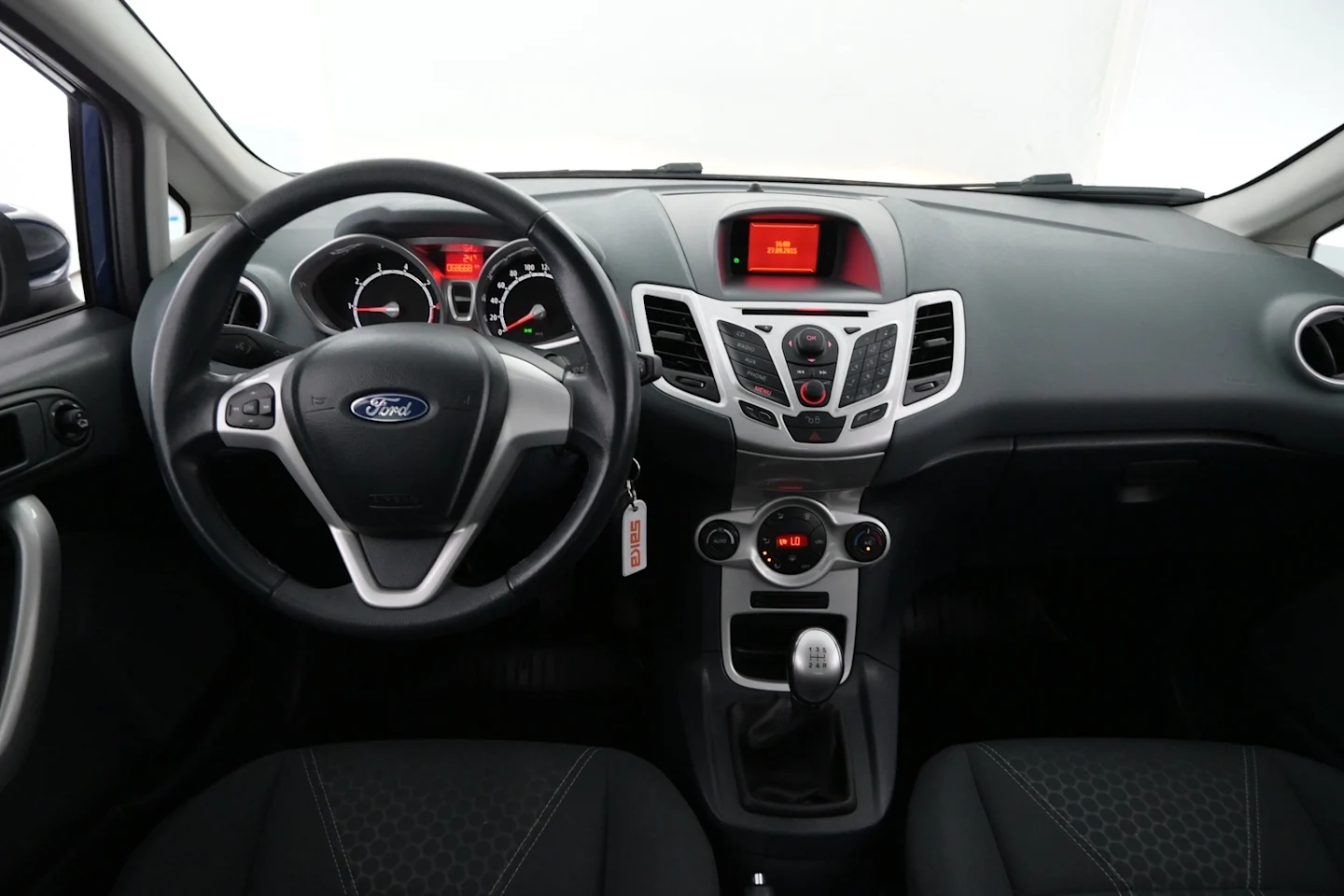 Car Image - 2dXOcY0tPDx7JM2zI5IndW