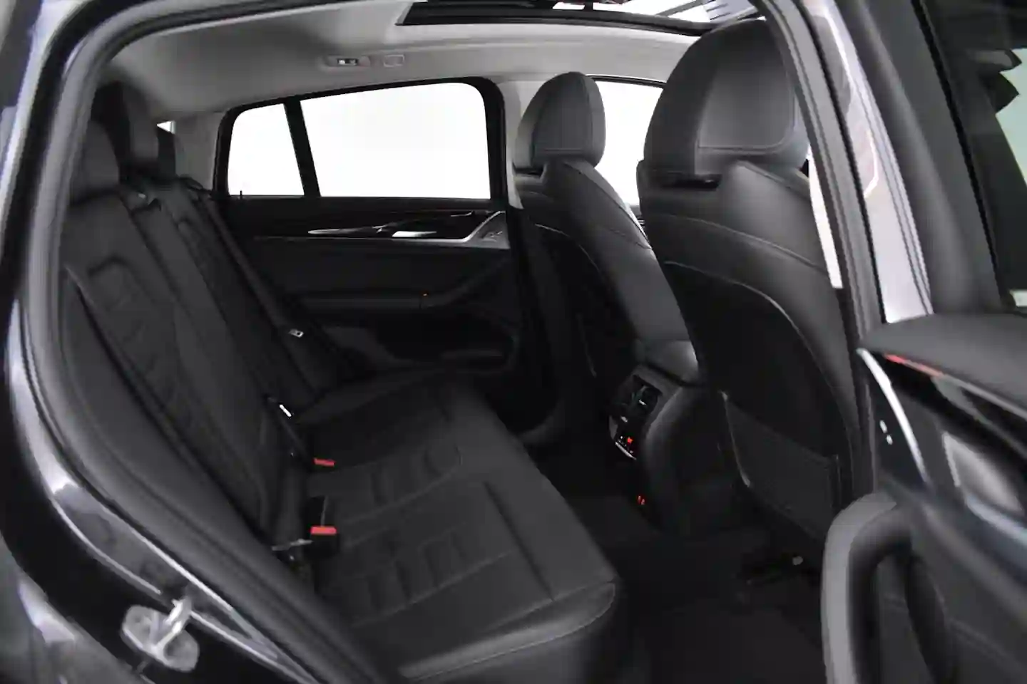 Car Image - 4dNVP0rMG39q8JESkqjCt4