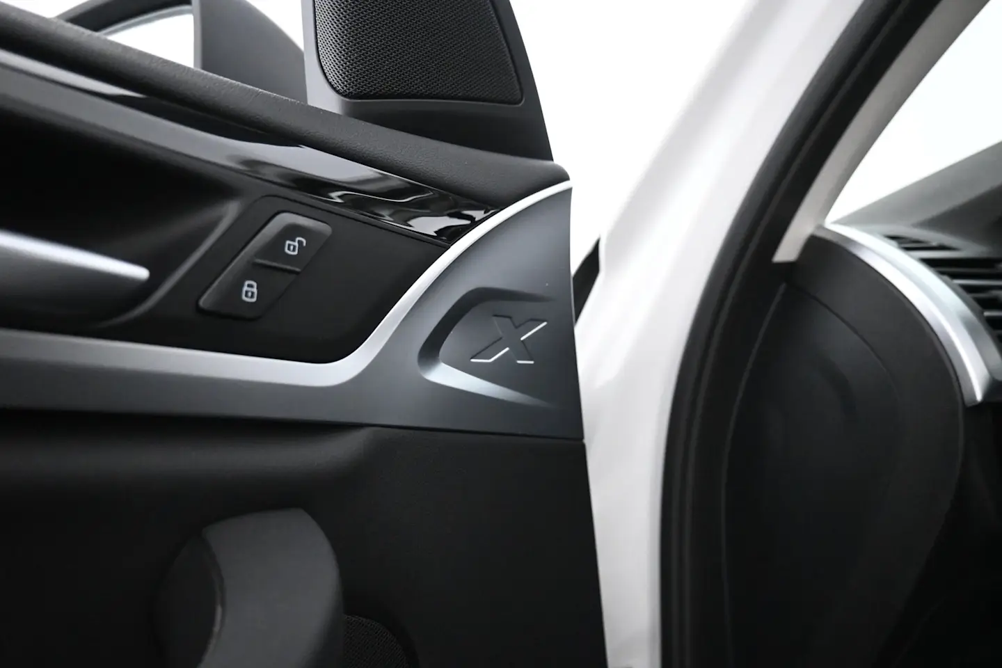 Car Image - 2LRrHMYCHQPuyW3PVj8lou