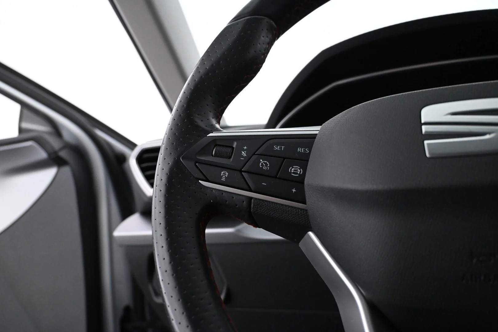 Car Image - 2Z5k1FVAMuK2oPpyyW2OJr