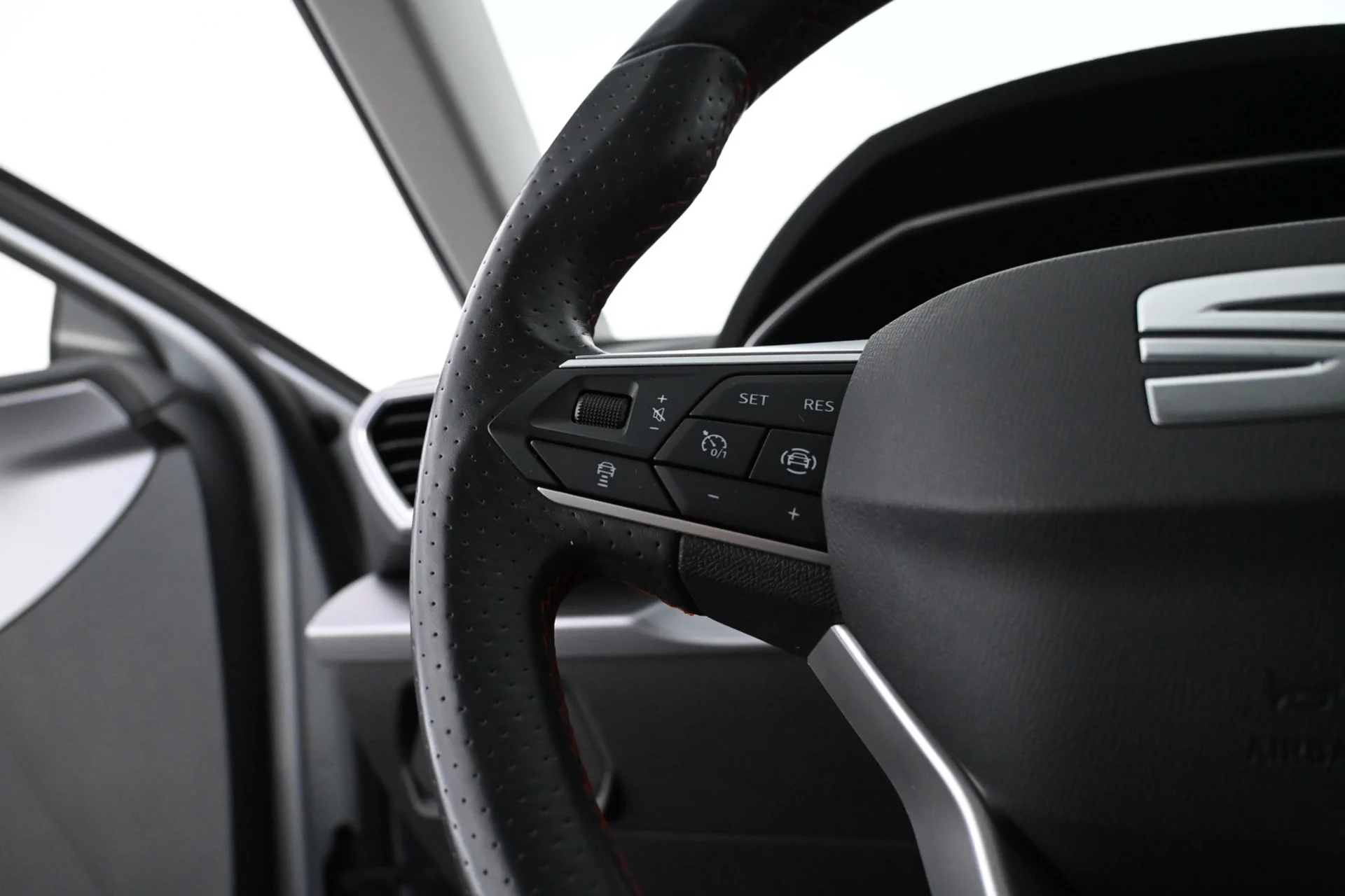 Car Image - 2Z5k1FVAMuK2oPpyyW2OJr