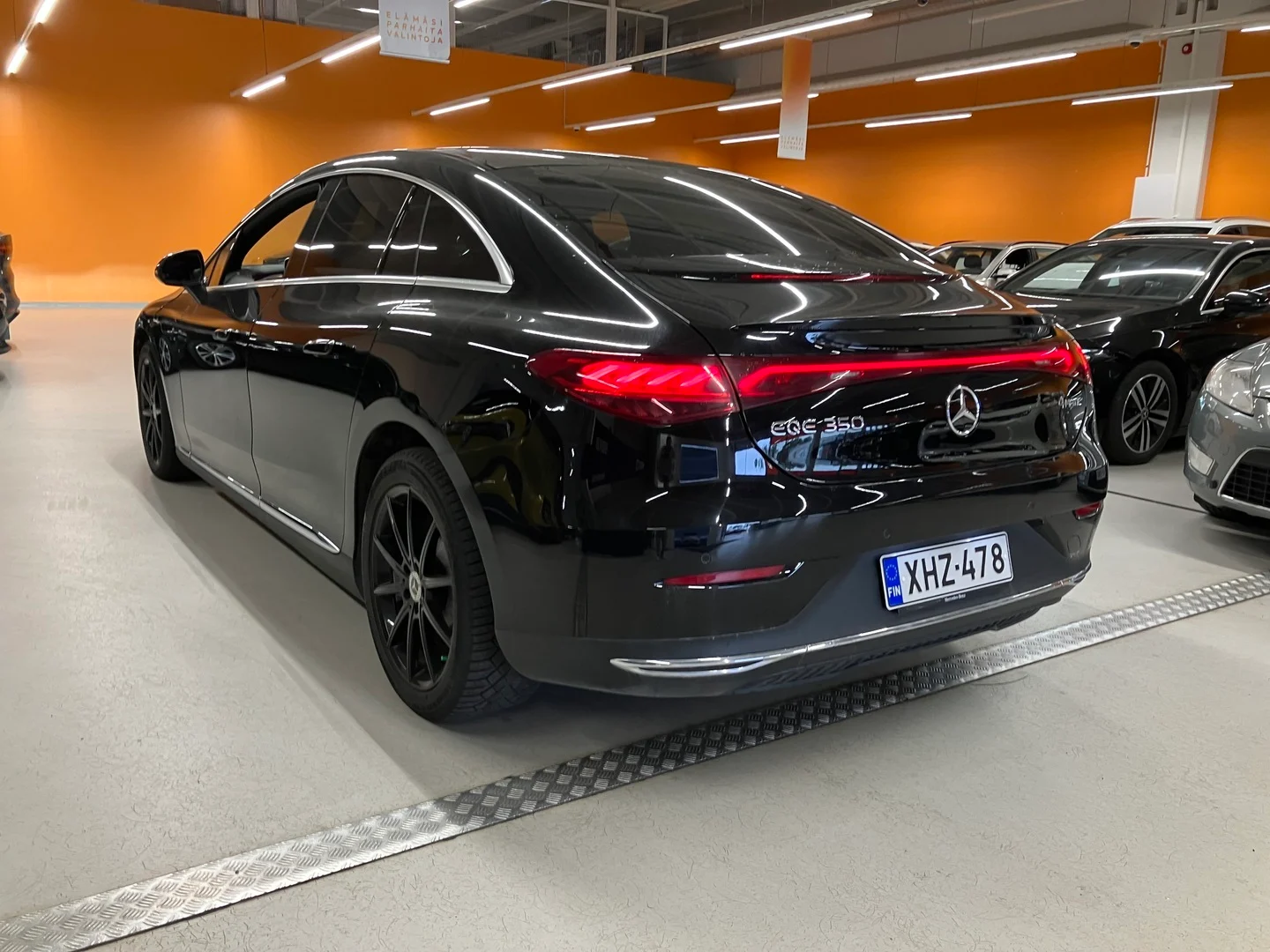 Car Image - 42kXQkk71xfVirX8fMBtYN