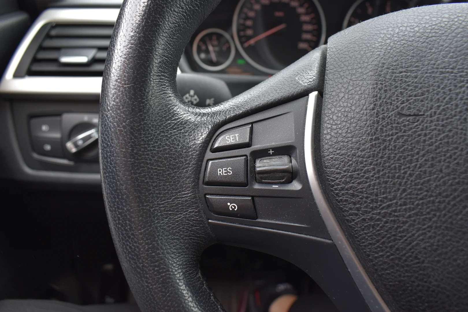 Car Image - 5sc42yj1yfVVsNAnj5Nk9o
