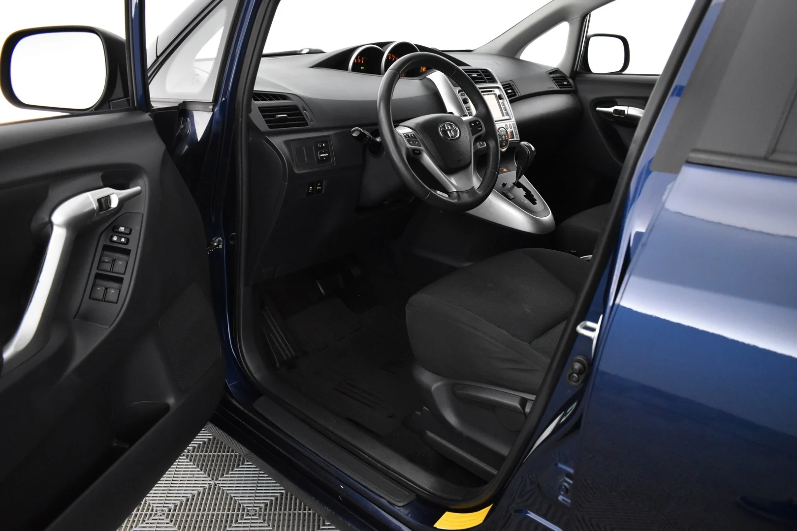 Car Image - 6cuSB8wtJ8dDHA18CU6kGo