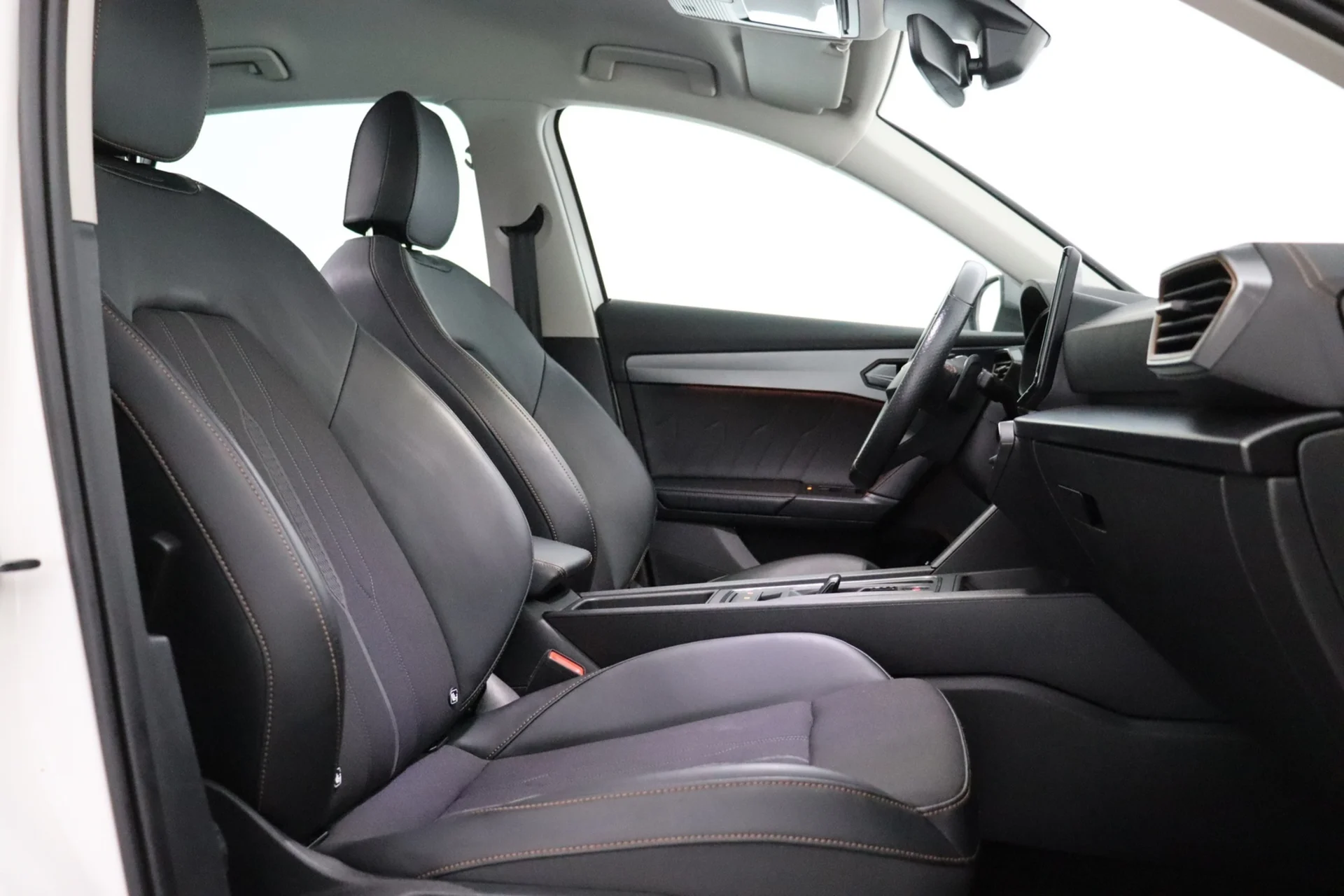 Car Image - 55b4n9ztAinVZ2PW1kzreU