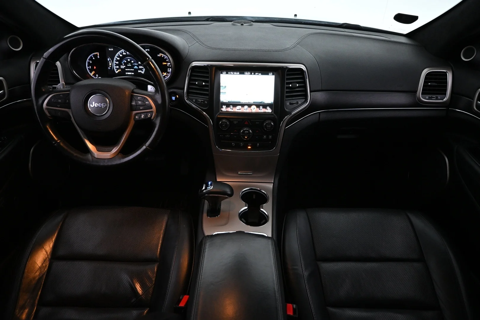 Car Image - 5iw0nYENXqyNLcggbStRZt