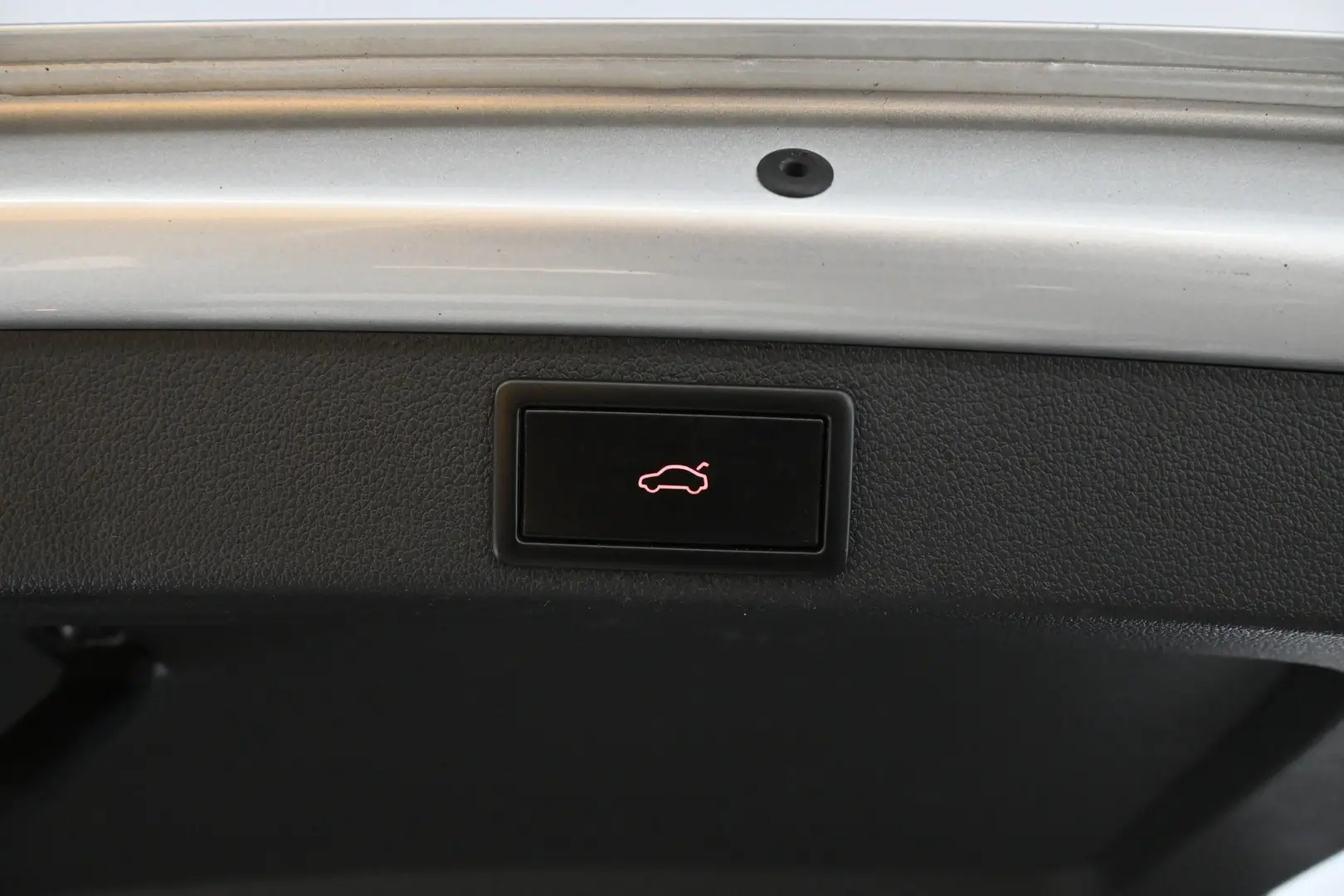 Car Image - 1iMGiOi64IOoItFpOdFaXy