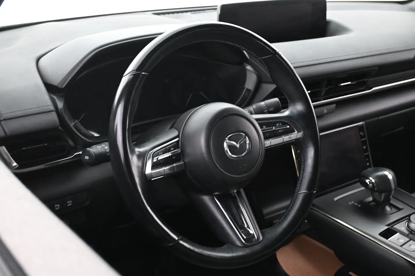 Car Image - 1RW75UdOe4BQ5CPnwyawFp