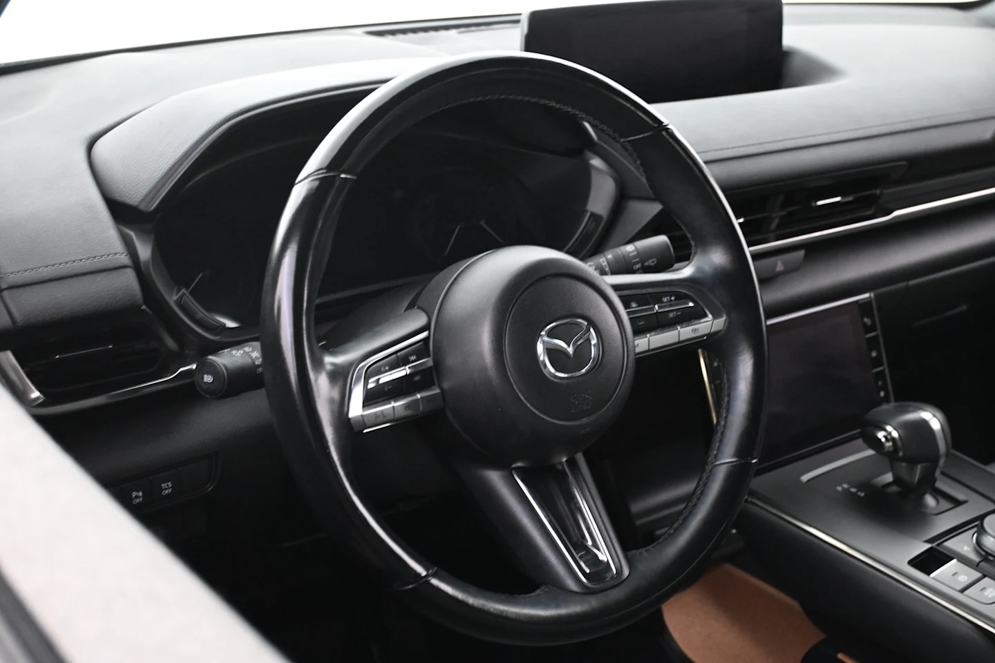 Car Image - 1RW75UdOe4BQ5CPnwyawFp
