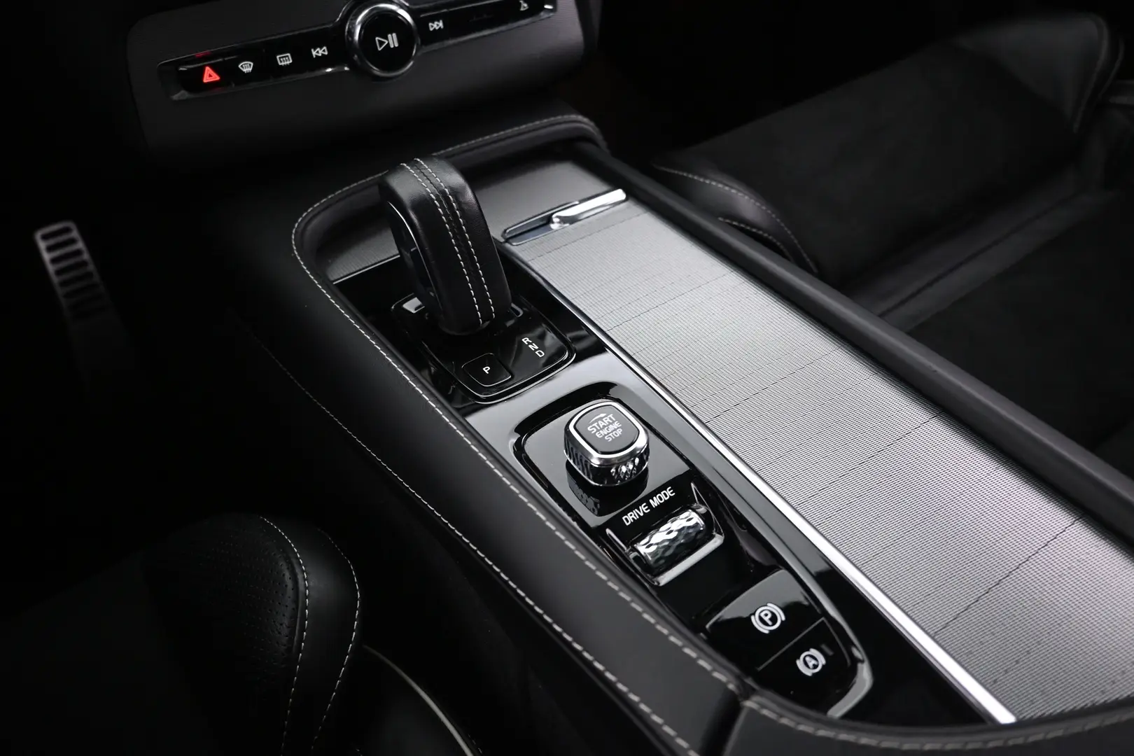 Car Image - 4qWSOcHGWjd0ZGl5AxfMd6
