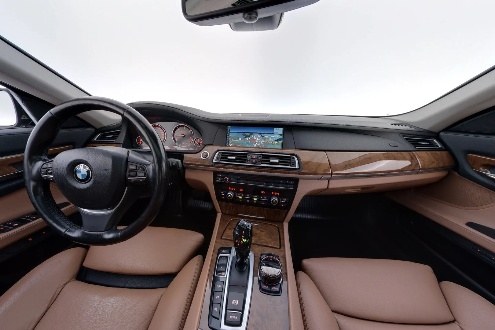 Car Image - 5ZT3rIuMtitdW9vHSu3vBo