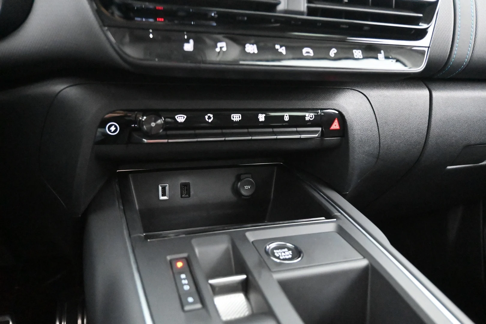 Car Image - 4Q09PEgEb89MgLZbJLMkgg