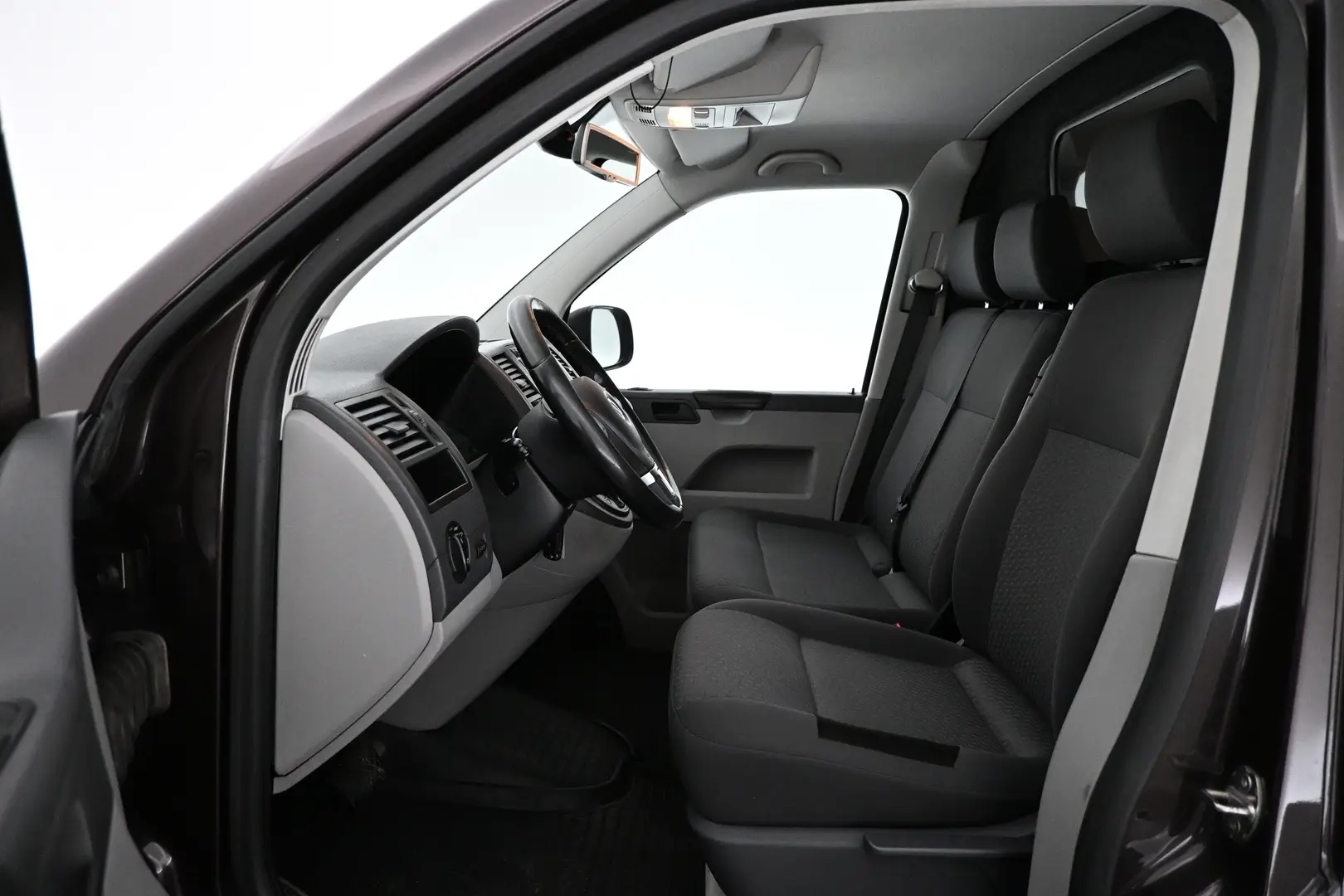 Car Image - 2xtvRw9IgmpbBlDGveDVxz