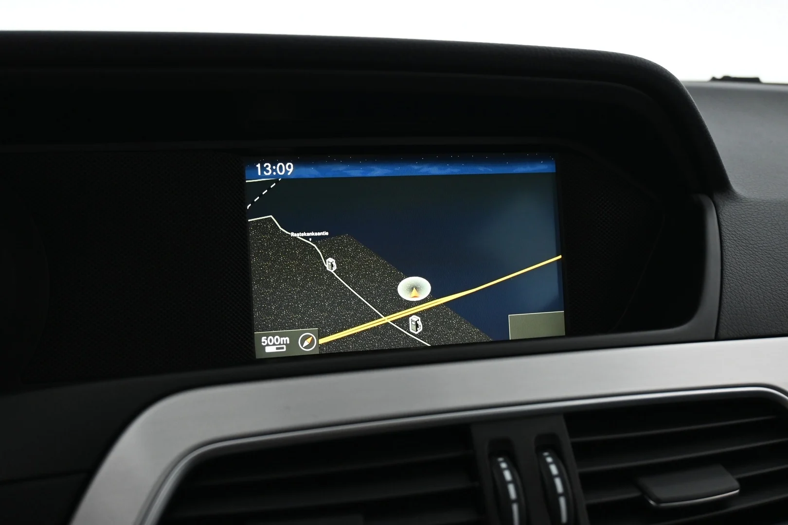 Car Image - 2pTcXg2g7hdNx2bXrj6iFW
