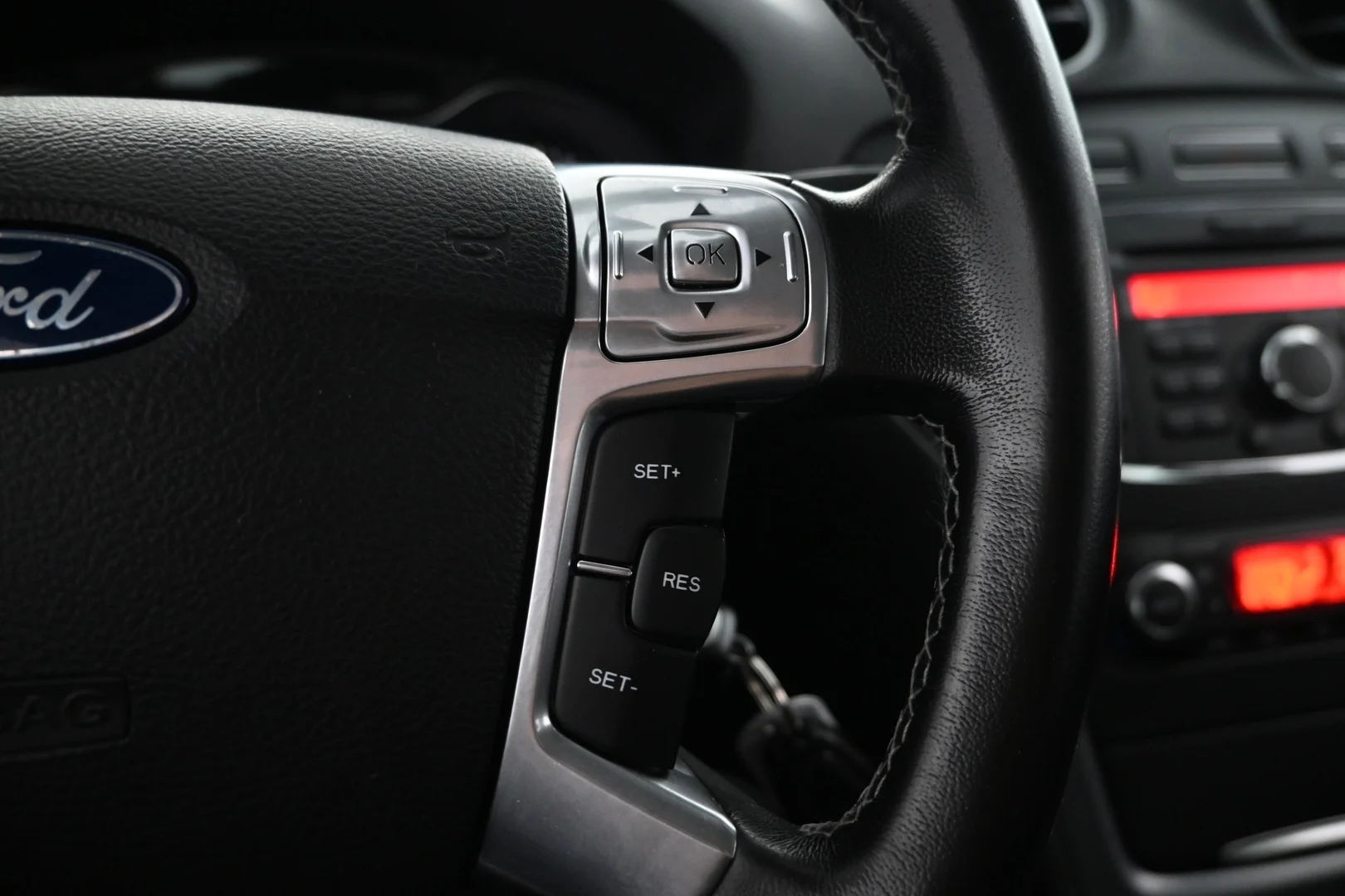 Car Image - 43P0NgehOPdwyfXstAv9W7