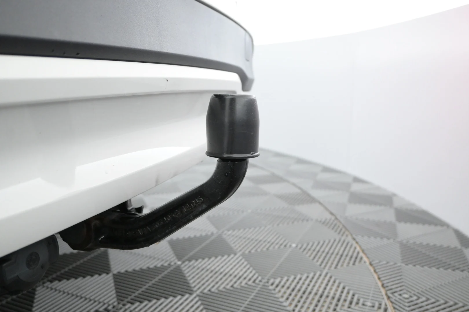 Car Image - gHKfndfLKcj2WyaRu7KYx