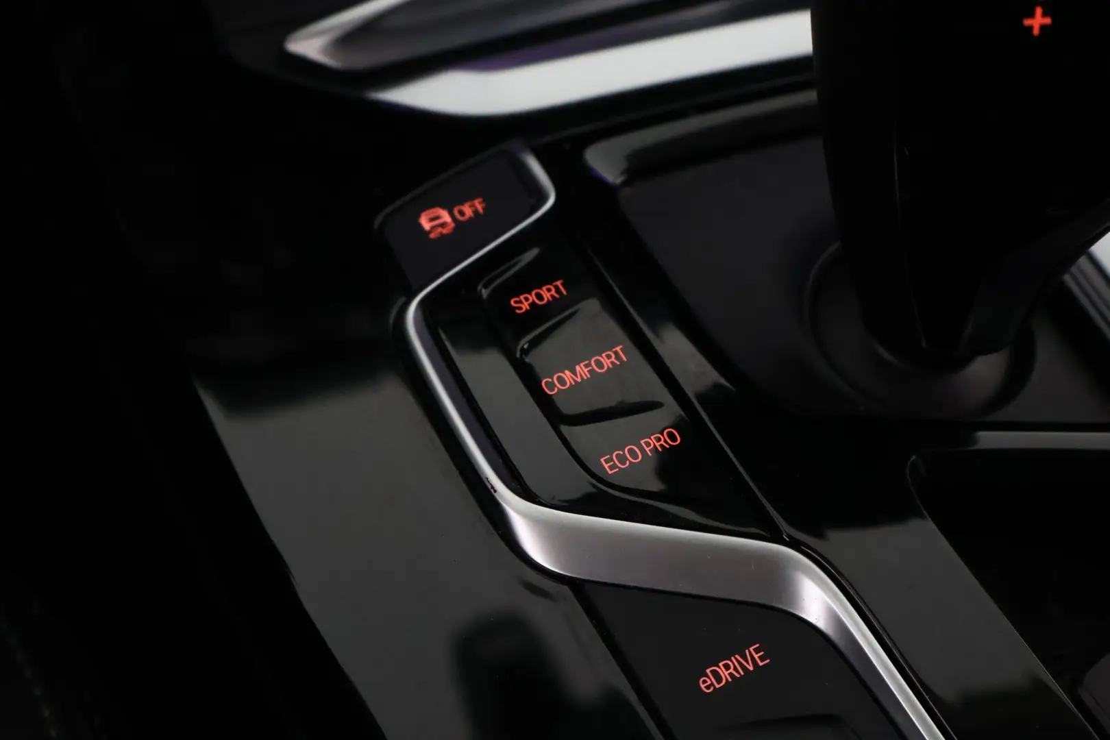 Car Image - 5K8eEA1Iq8a7DrGbOpi5Gf