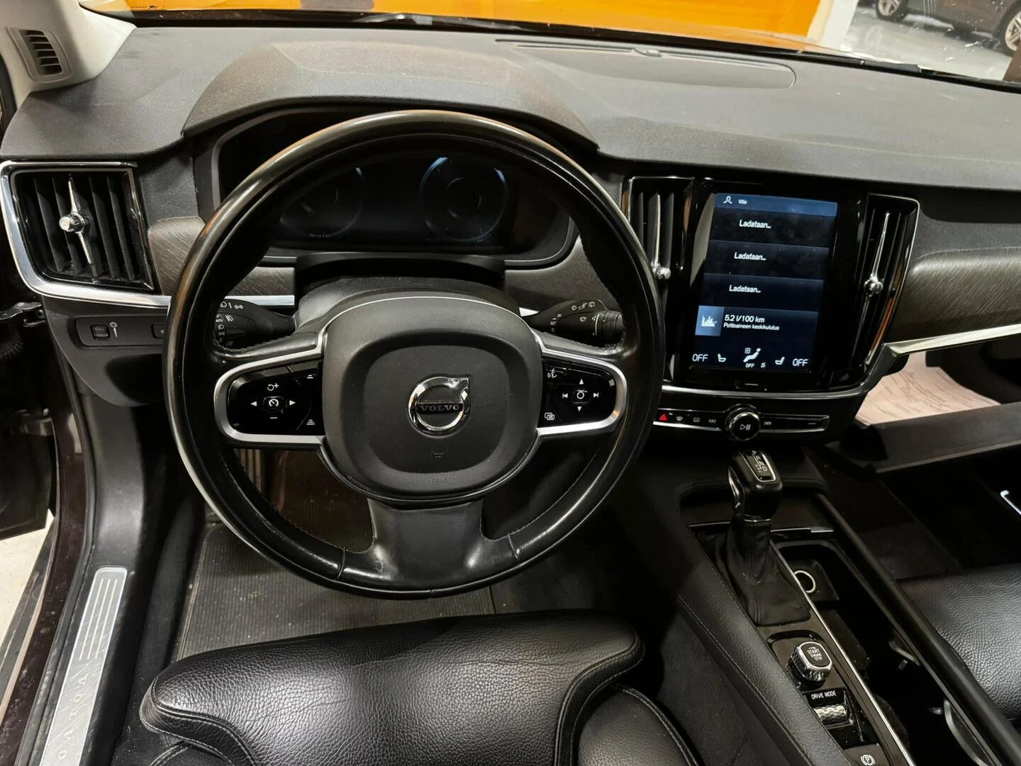 Car Image - 16pmSwcxJEmltEfwKtUEBL