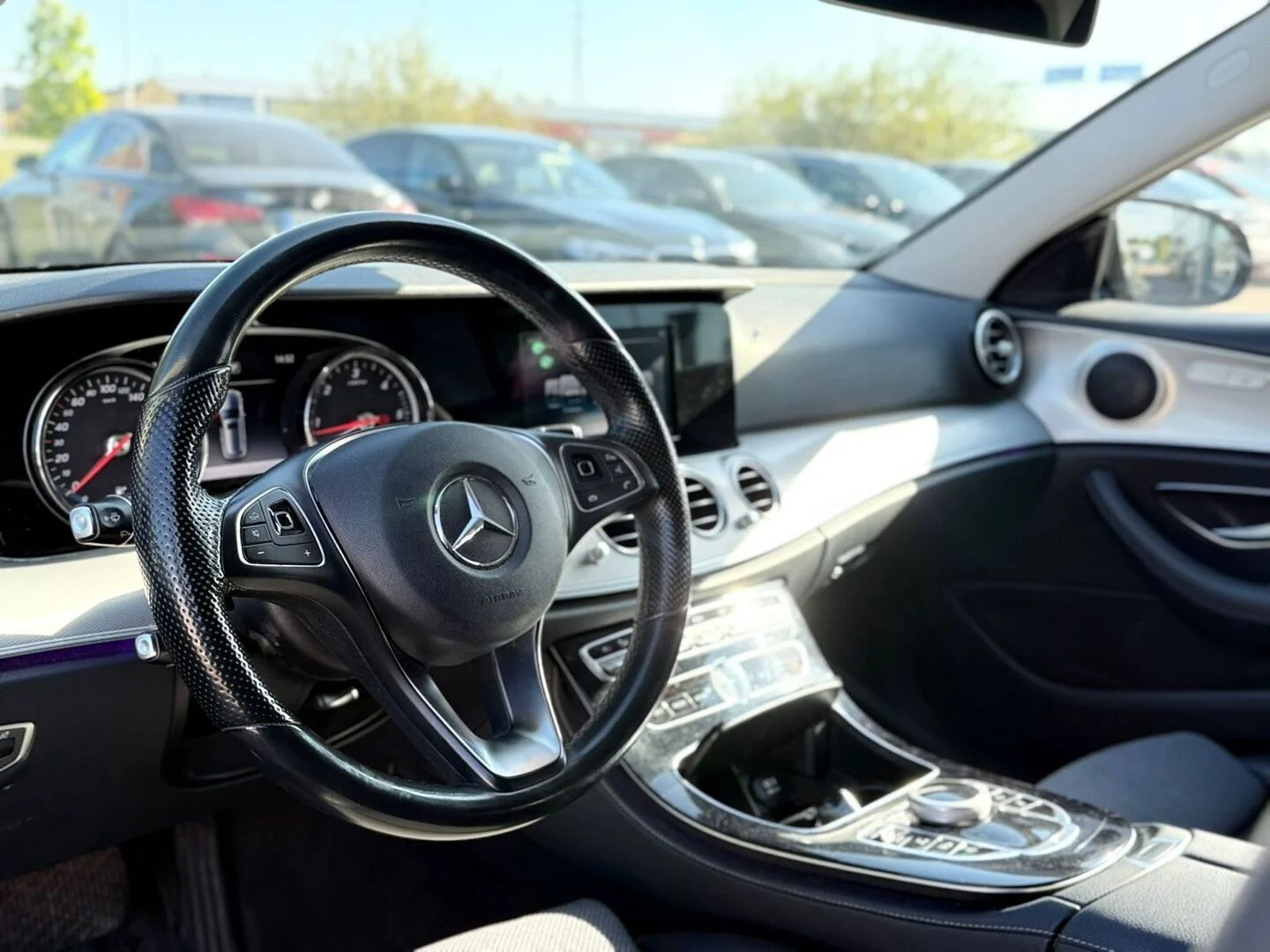 Car Image - W0cTAmwRmjwkXK1uB8x1U