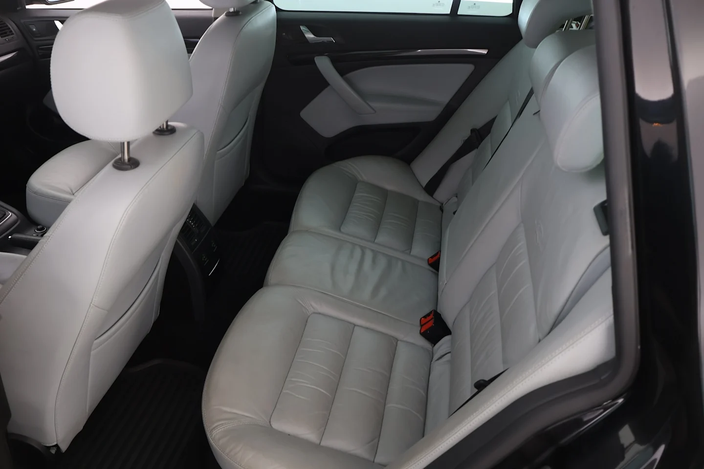 Car Image - 55ll8GIvsFOuuU0in3RYLy