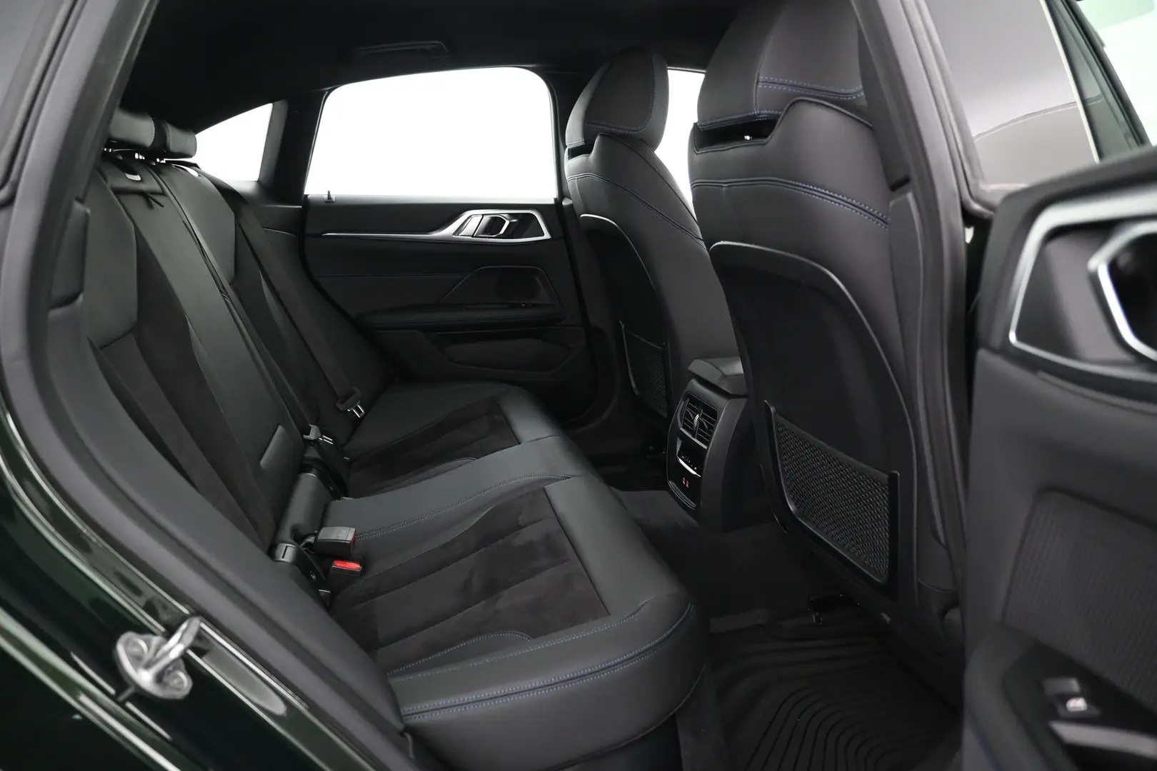 Car Image - EtpRJMCW7riWQUi1K8dD0