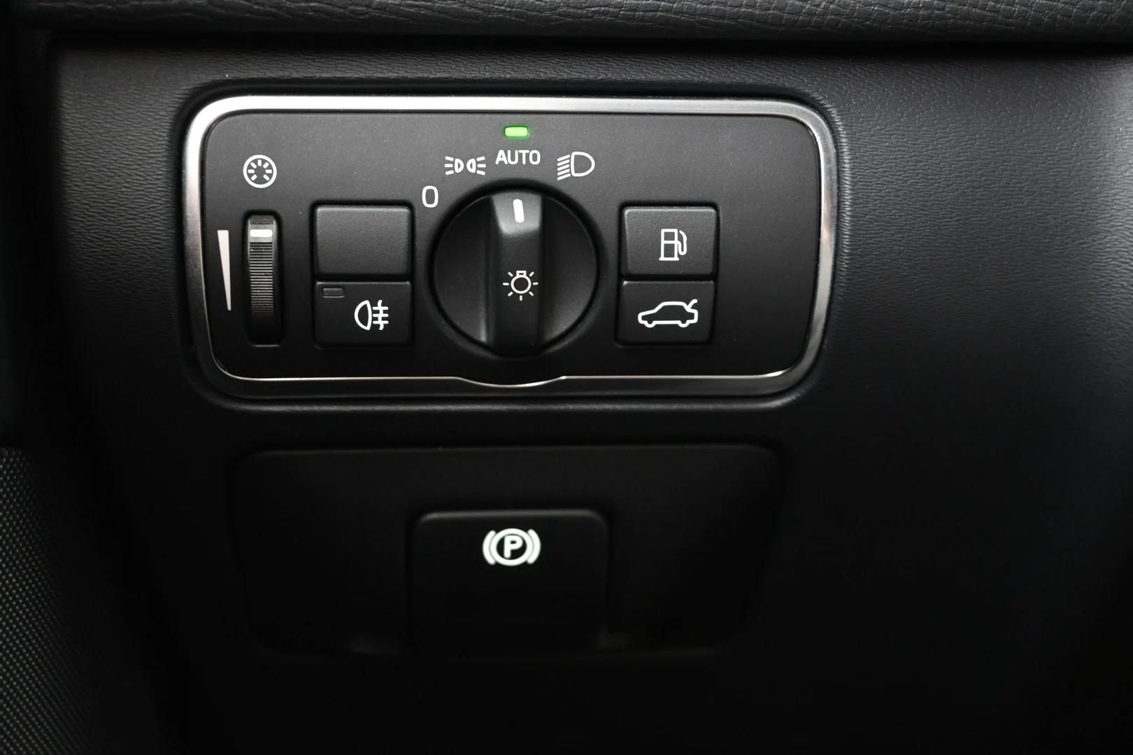 Car Image - 4KVCpxOoQF9iNTL6MMYZh1