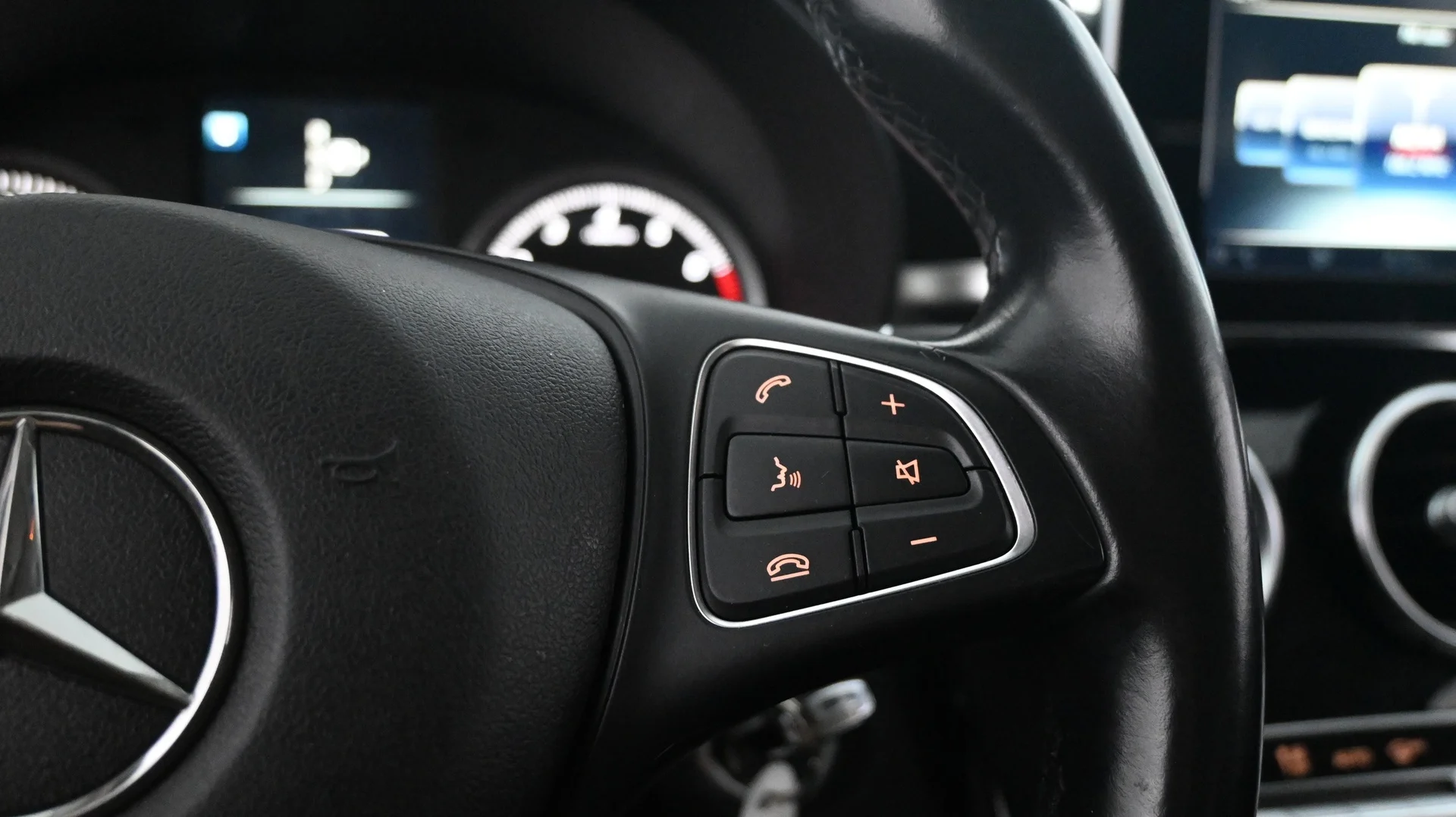 Car Image - 8fsJWIVRYIdcwd6IQihQN