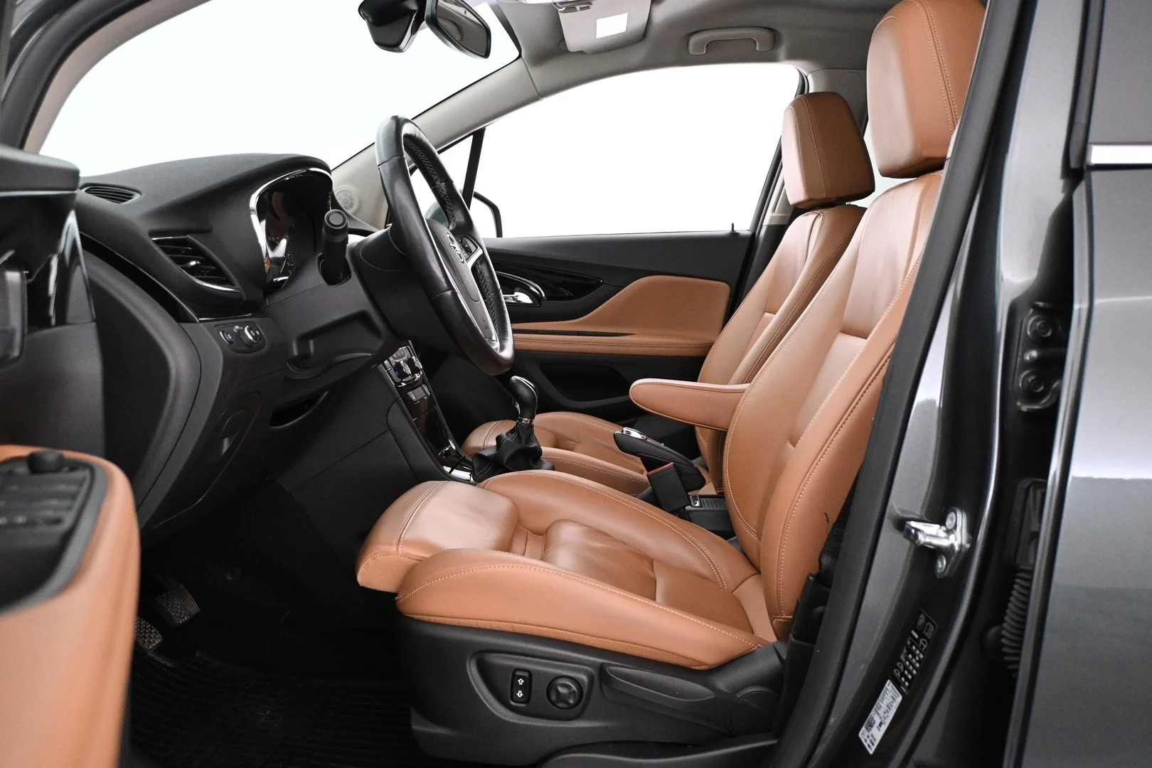 Car Image - 3AYLctfjcNFymsUSw7eM11