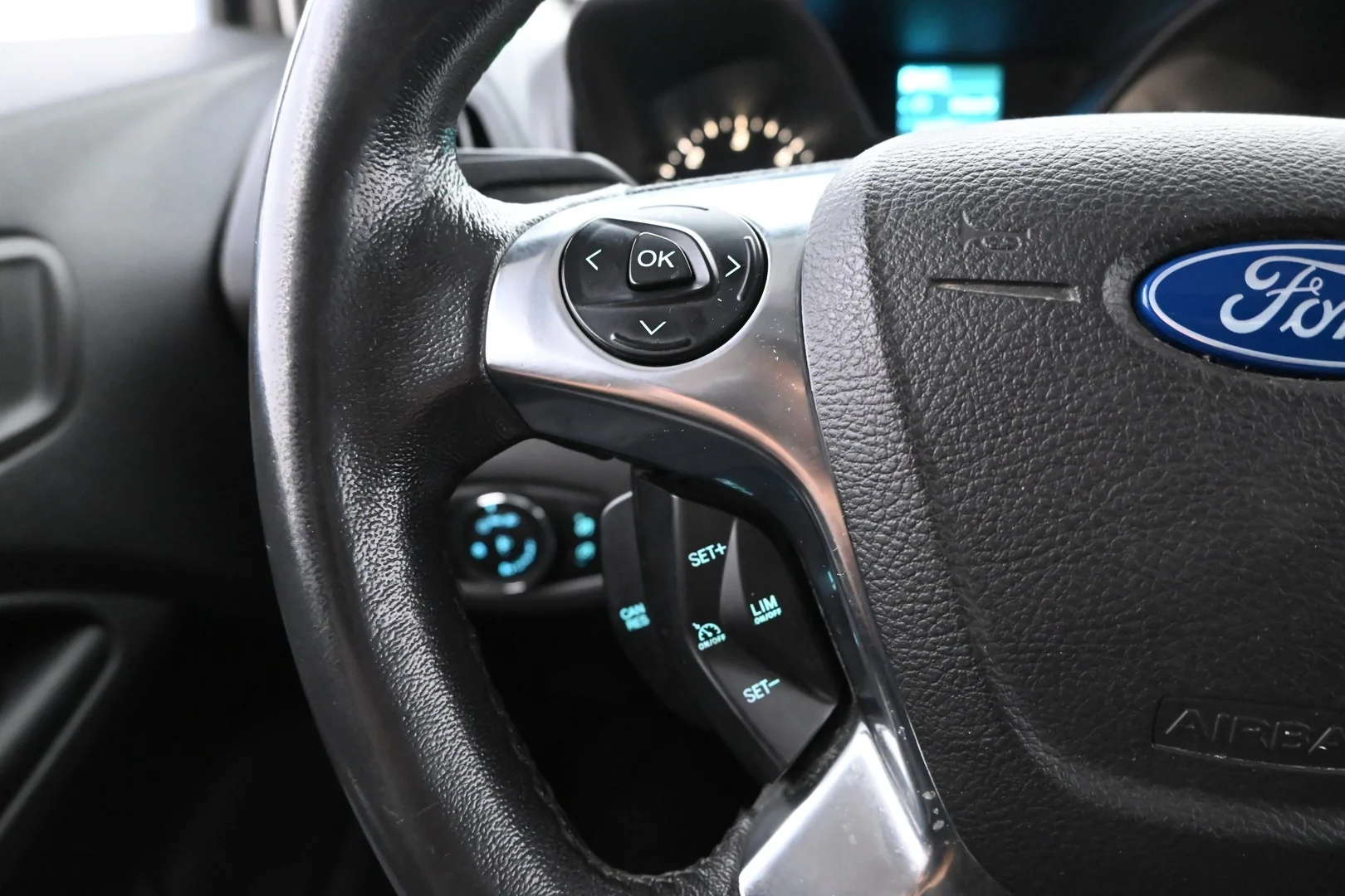 Car Image - x4MdXSkkFNh1zgKCjJp1a