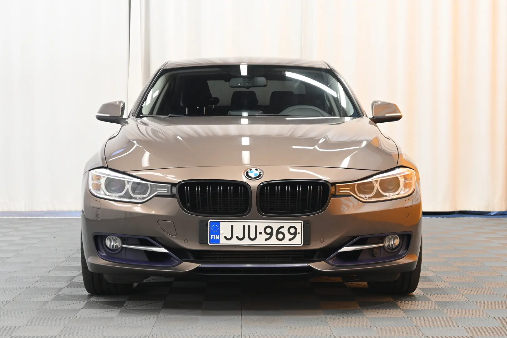 Car Image - 2hk04wf8gkFAzkGKnn7iHJ
