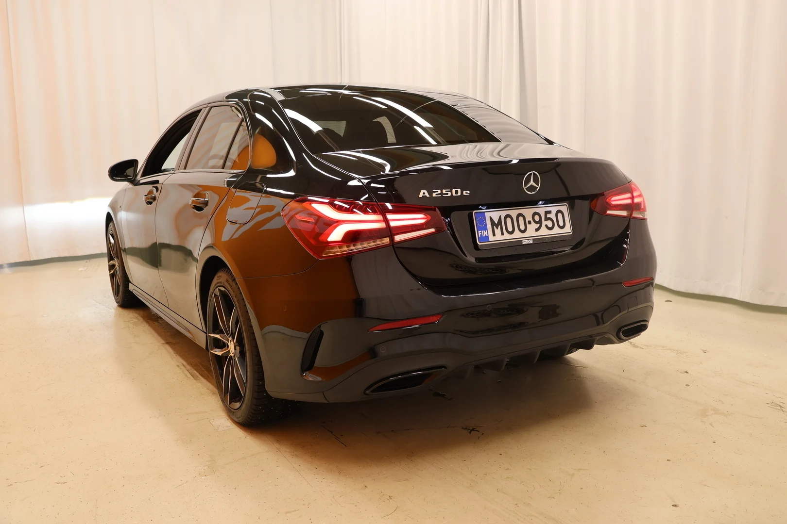 Car Image - 6DFmpXP7cp23h9xScJWxcK