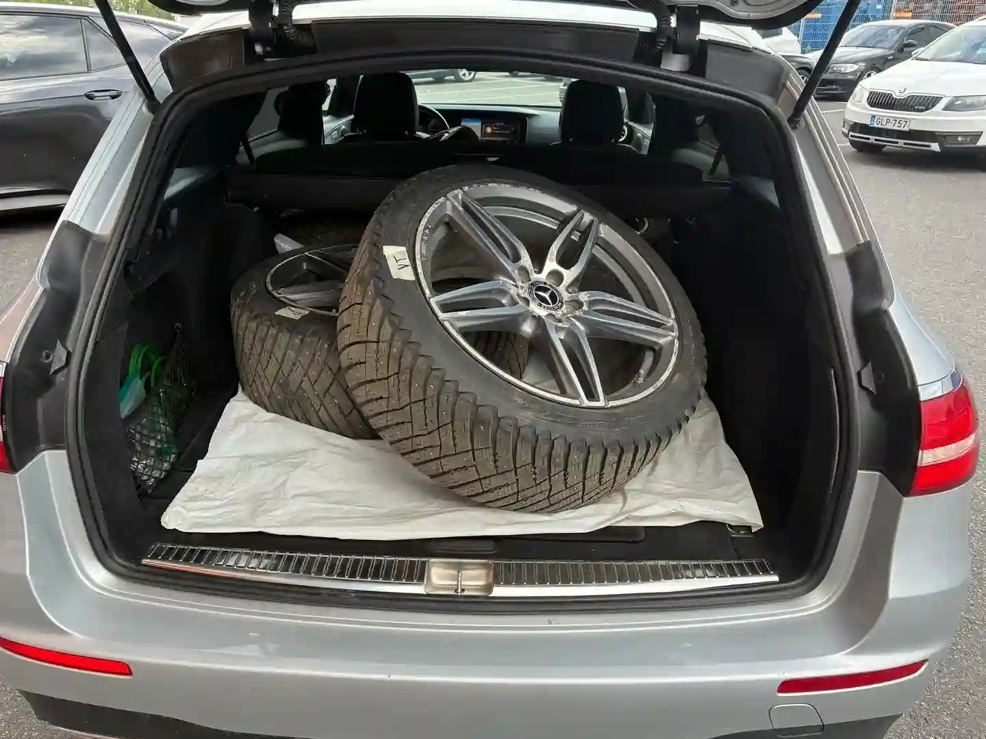 Car Image - YEdPr14DC7rK6L81Gabo7