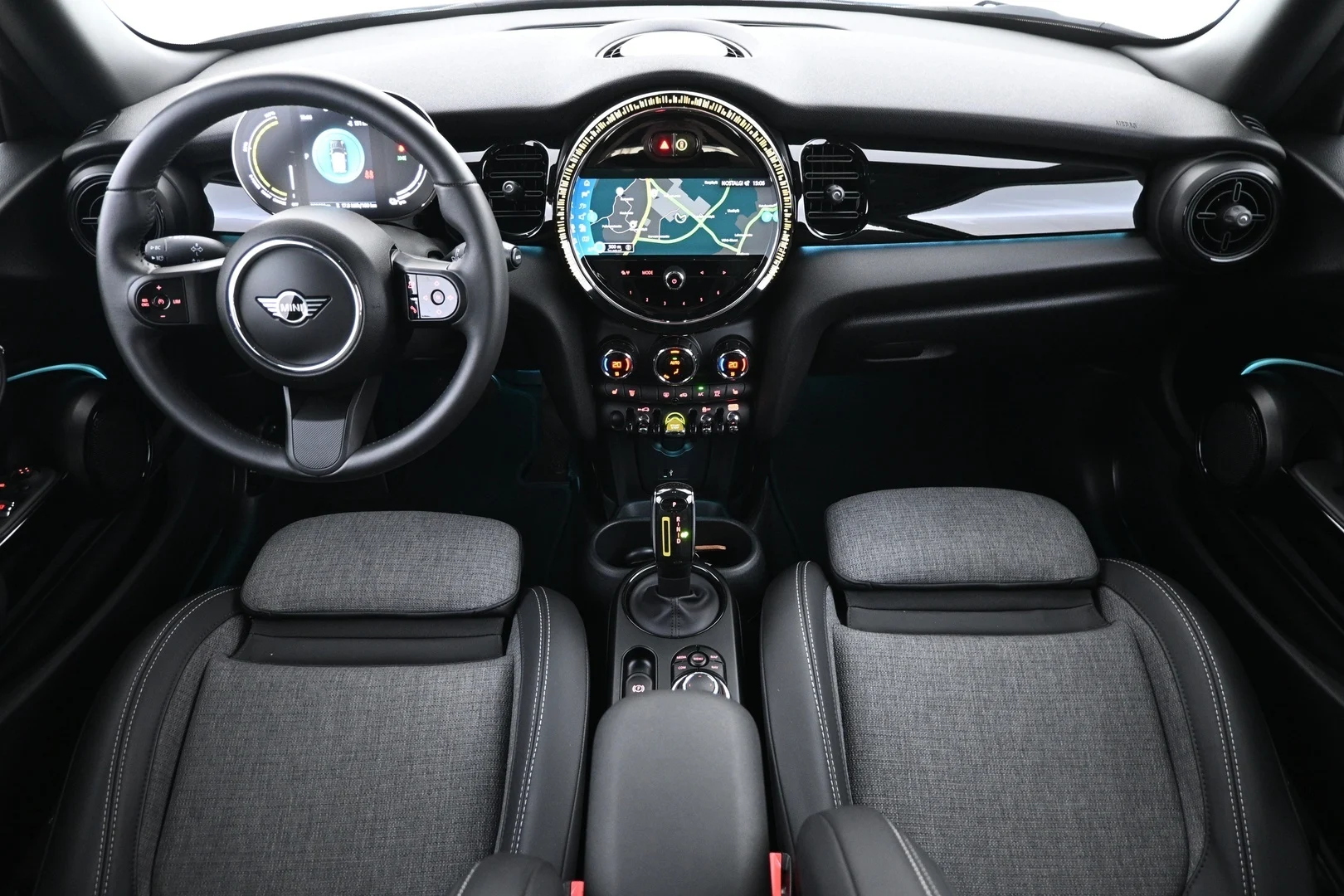 Car Image - 2rLjjwjb0wrKYouZLb45Fa