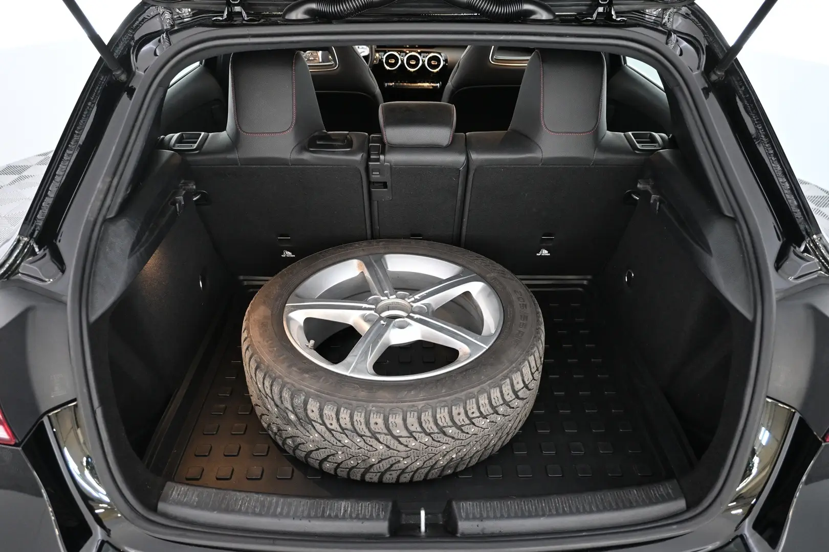 Car Image - 5f3X2RBEfevtFlynzcjPIp