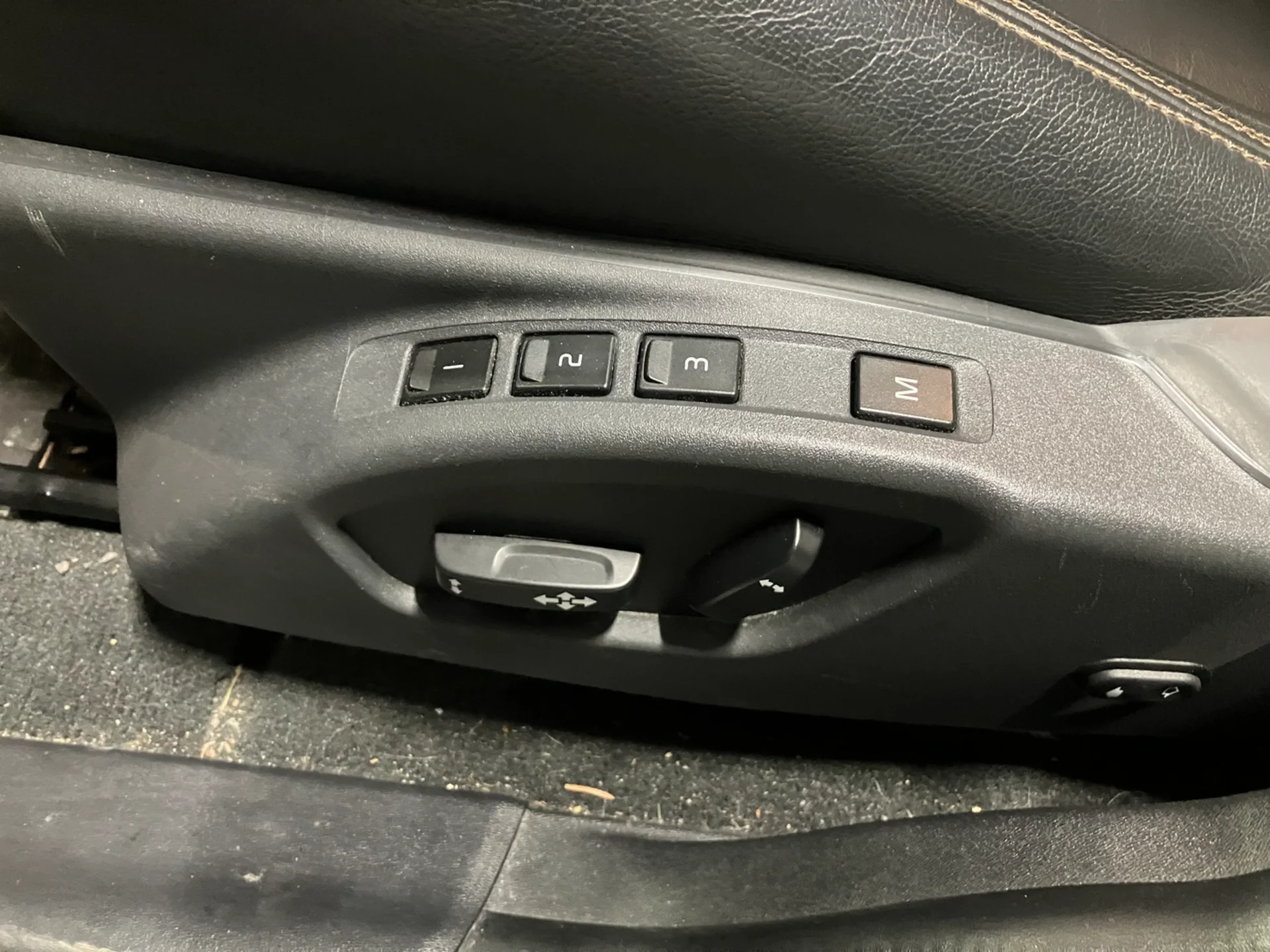 Car Image - 2So8T6UE2o6cCi0J5urdNU