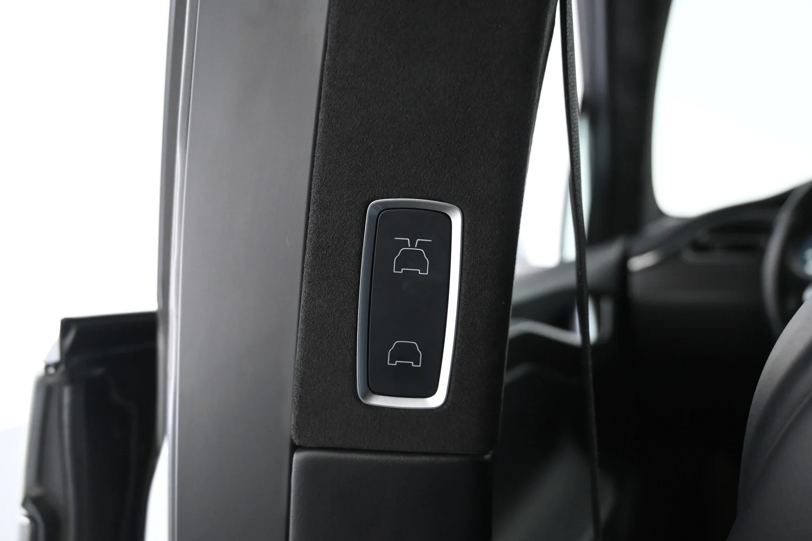 Car Image - a1eELPANMtF67ePeTJyUh