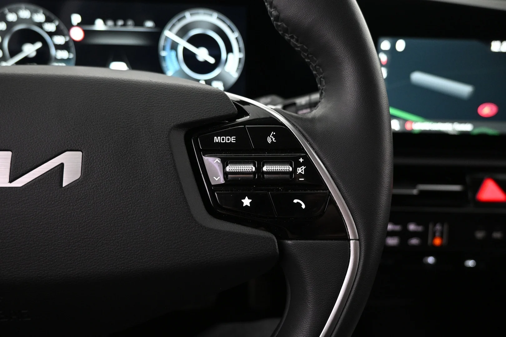 Car Image - qcALxBQxuk0AY1YPKgTD2