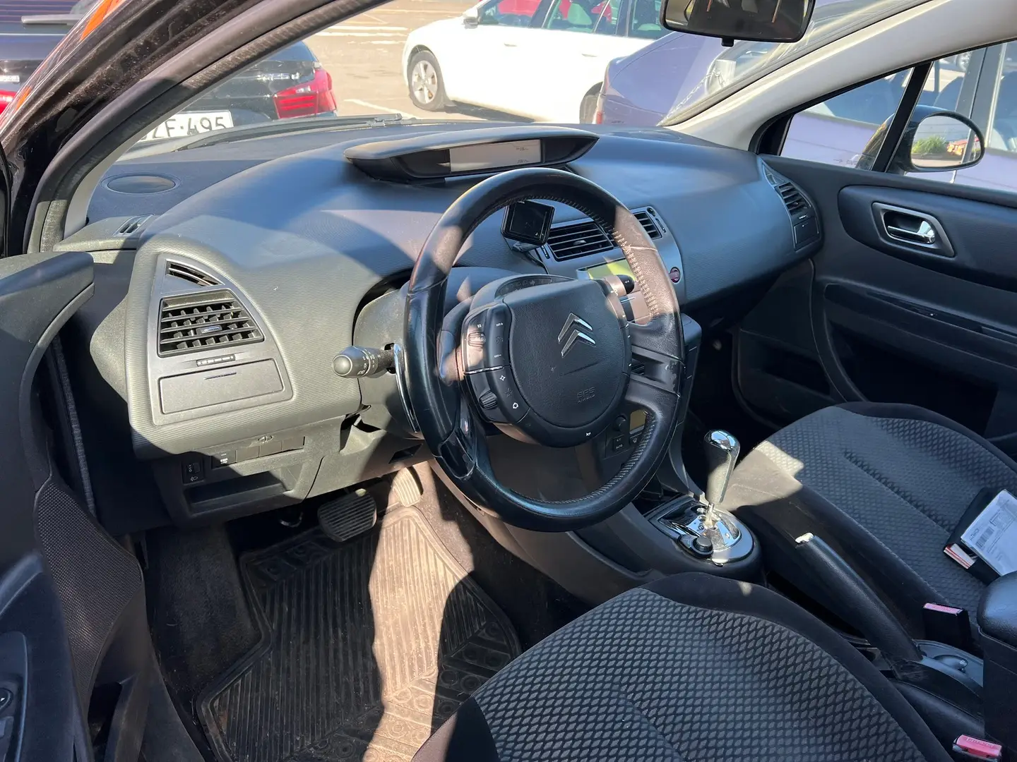 Car Image - T1Lk6lpTFl4LYX5A4MuZR