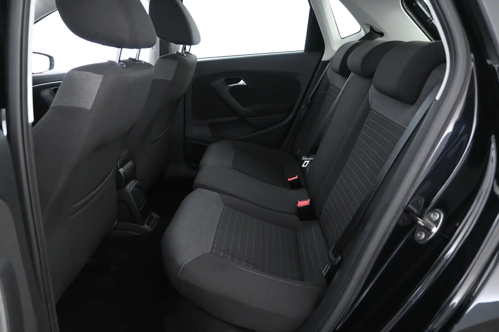 Car Image - 3Cv8vD8qEp9RQxSbxDk5xf