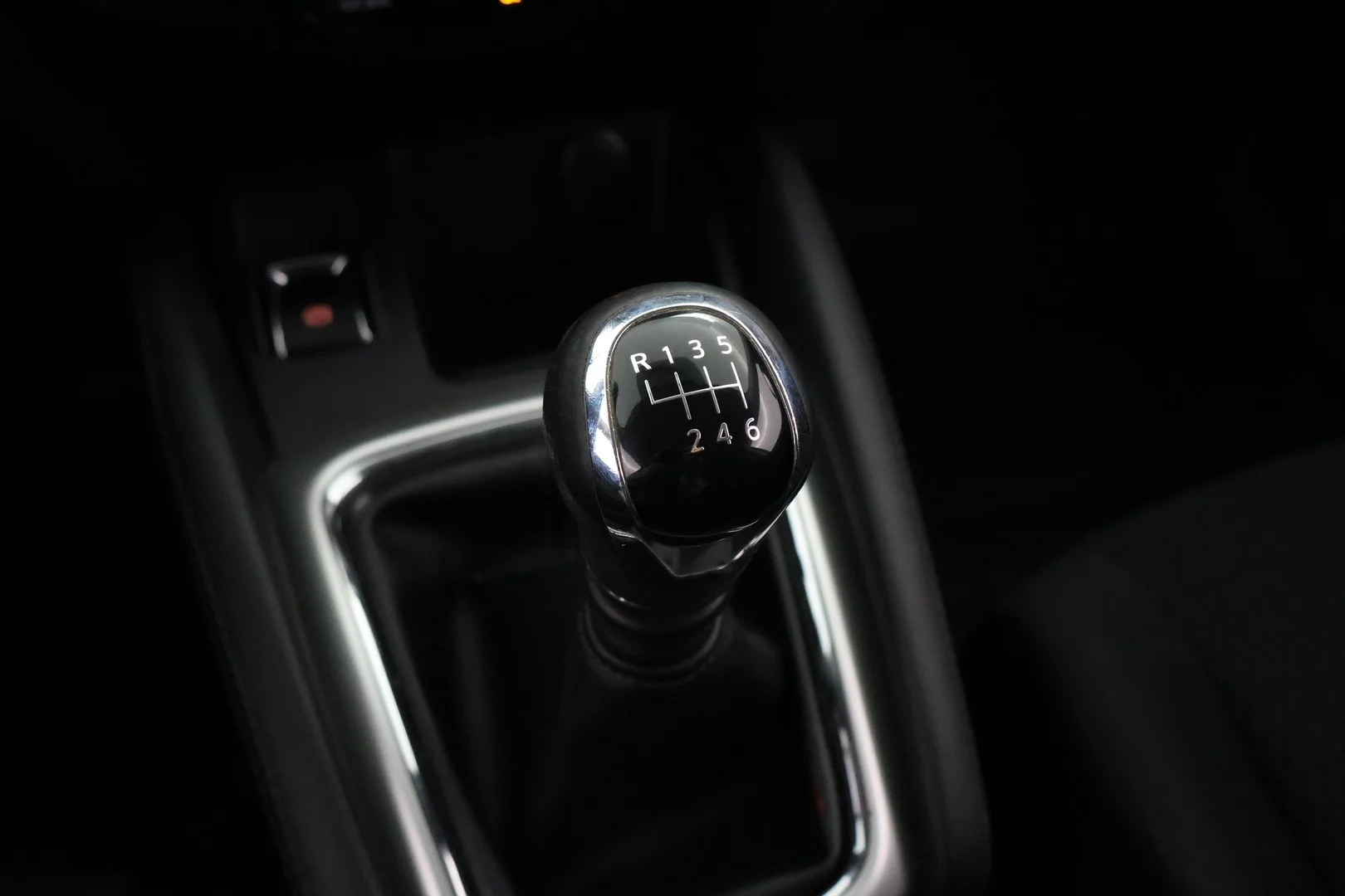 Car Image - 4V3EjnePG7LVuG1aPyBs5t