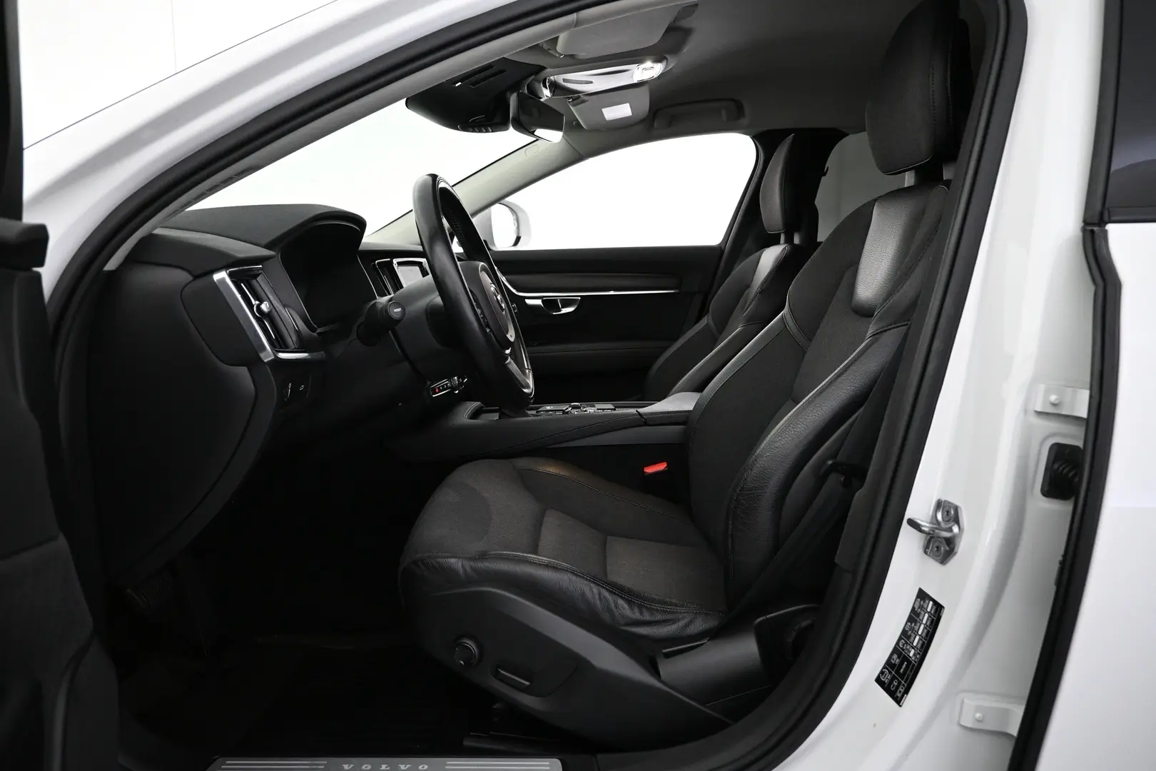 Car Image - 5hW0aWhdhMog5c4C9eAU76