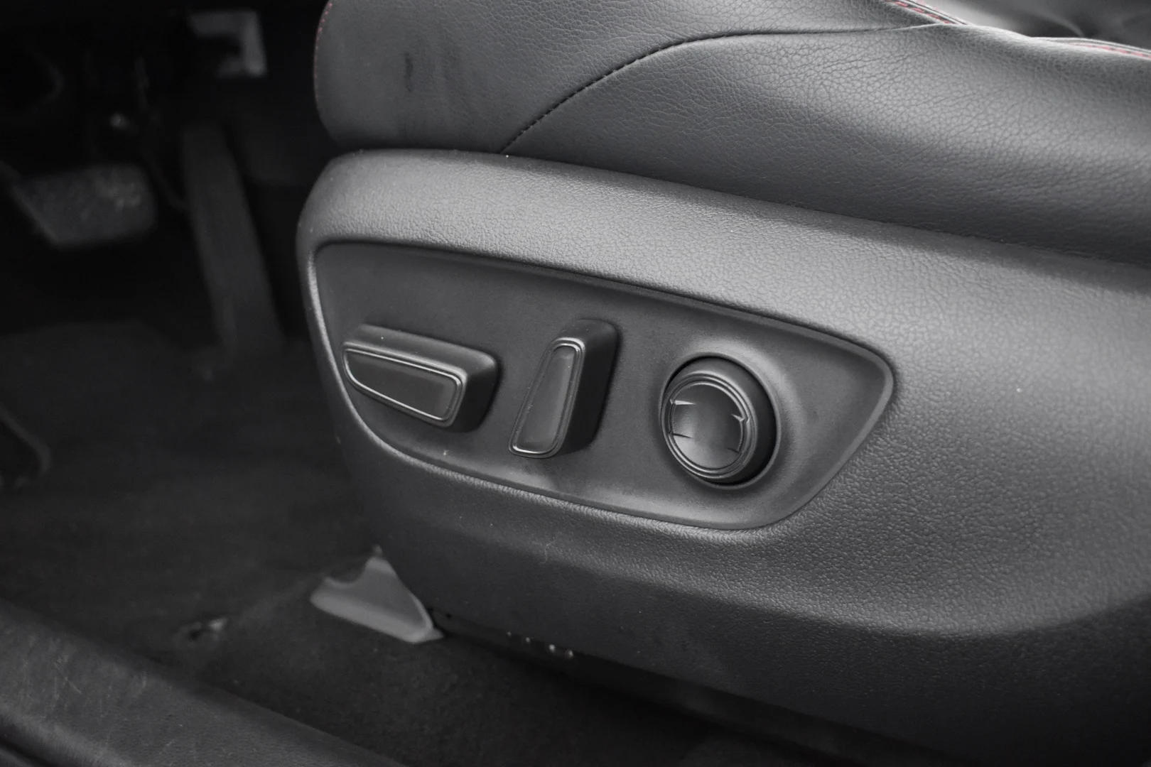 Car Image - AdE27rV5eWRhyI2Buih5t