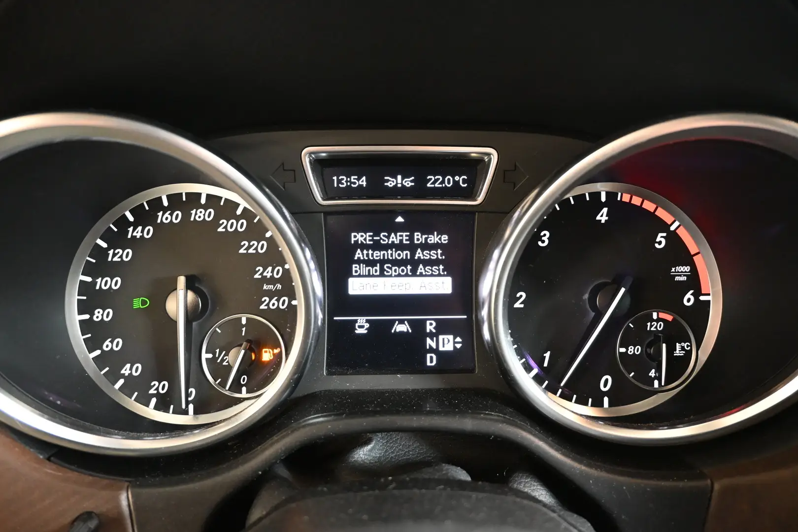 Car Image - 2H32mxr6qkgfHvuxbibUSz