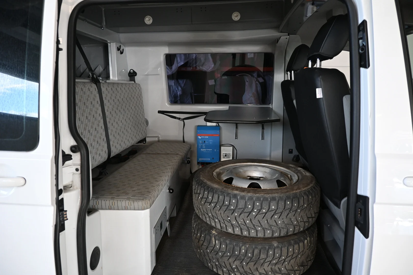 Car Image - 3mvLmEzyamYQShhcocHh1u