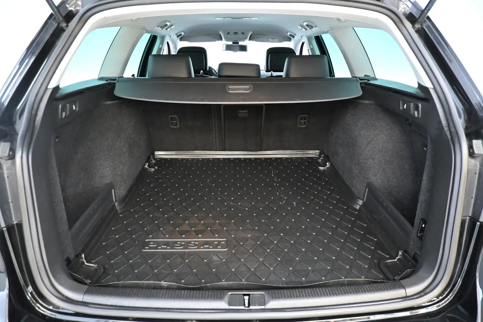 Car Image - 5Nhz8y2aW4YcjxEI20pDiy