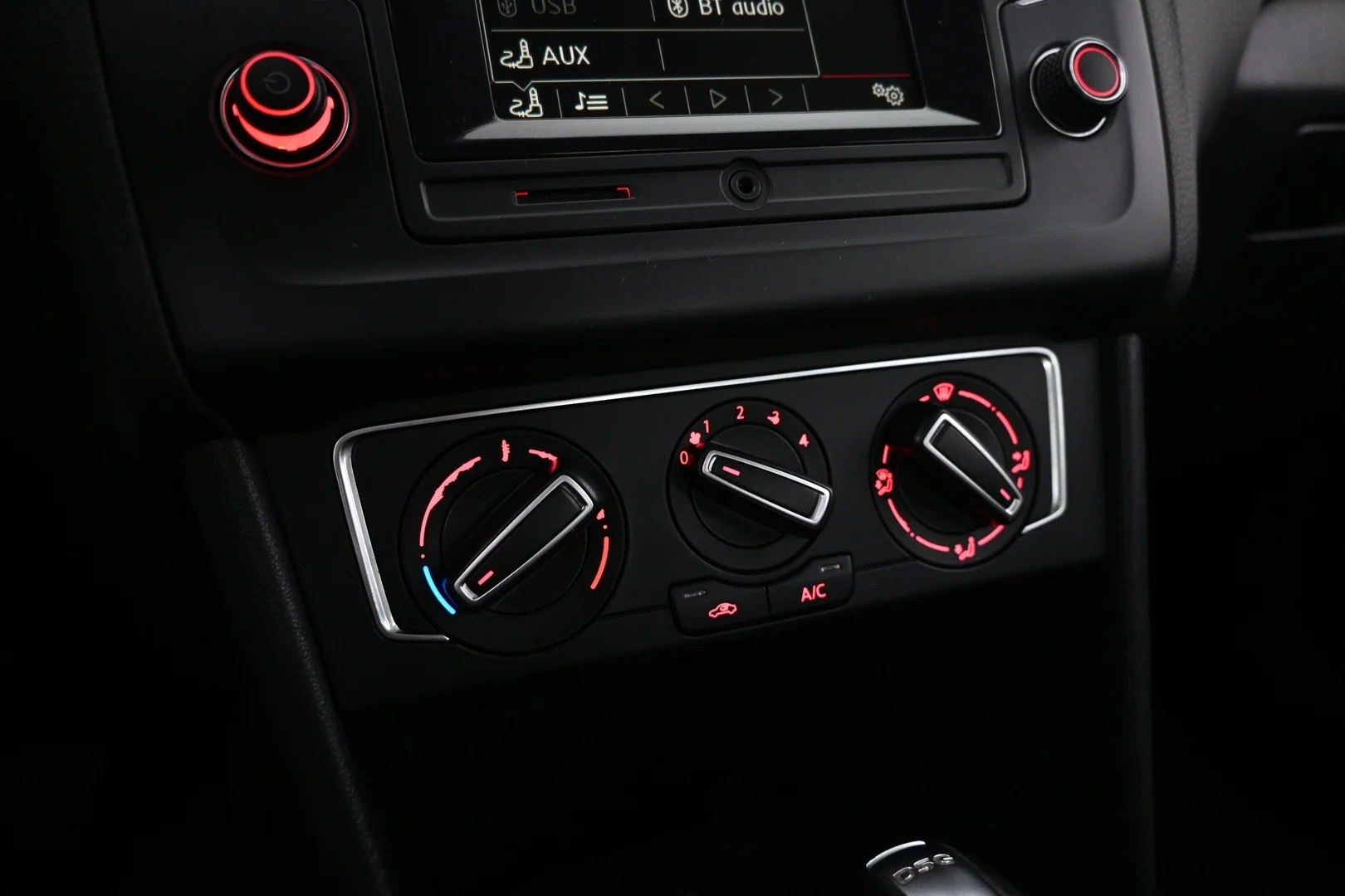 Car Image - 52OCIv8gUinjzydLgn9MtP